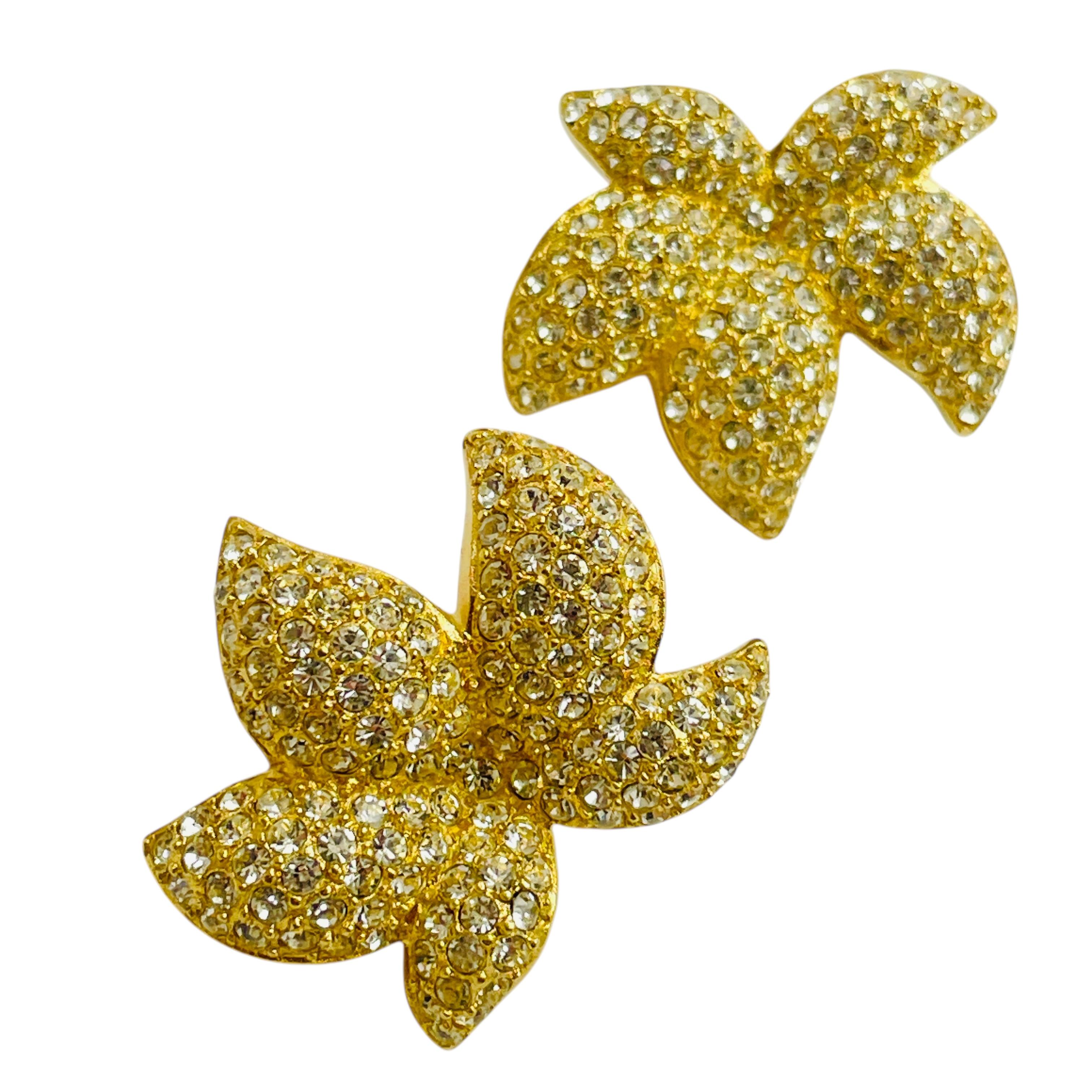 DETAILS

• signed CHRISTIAN DIOR

• gold plated with crystals

• vintage designer runway earrings

MEASUREMENTS  

• 

CONDITION

•  excellent vintage condition with minimal signs of wear 

 

❤️❤️   VINTAGE DESIGNER JEWELRY   ❤️❤️
