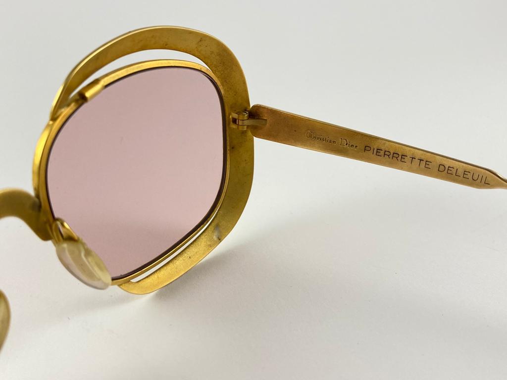 Vintage Ultra Rare Christian Dior Gold Sunglasses Made in Austria 1970's  In Good Condition In Baleares, Baleares