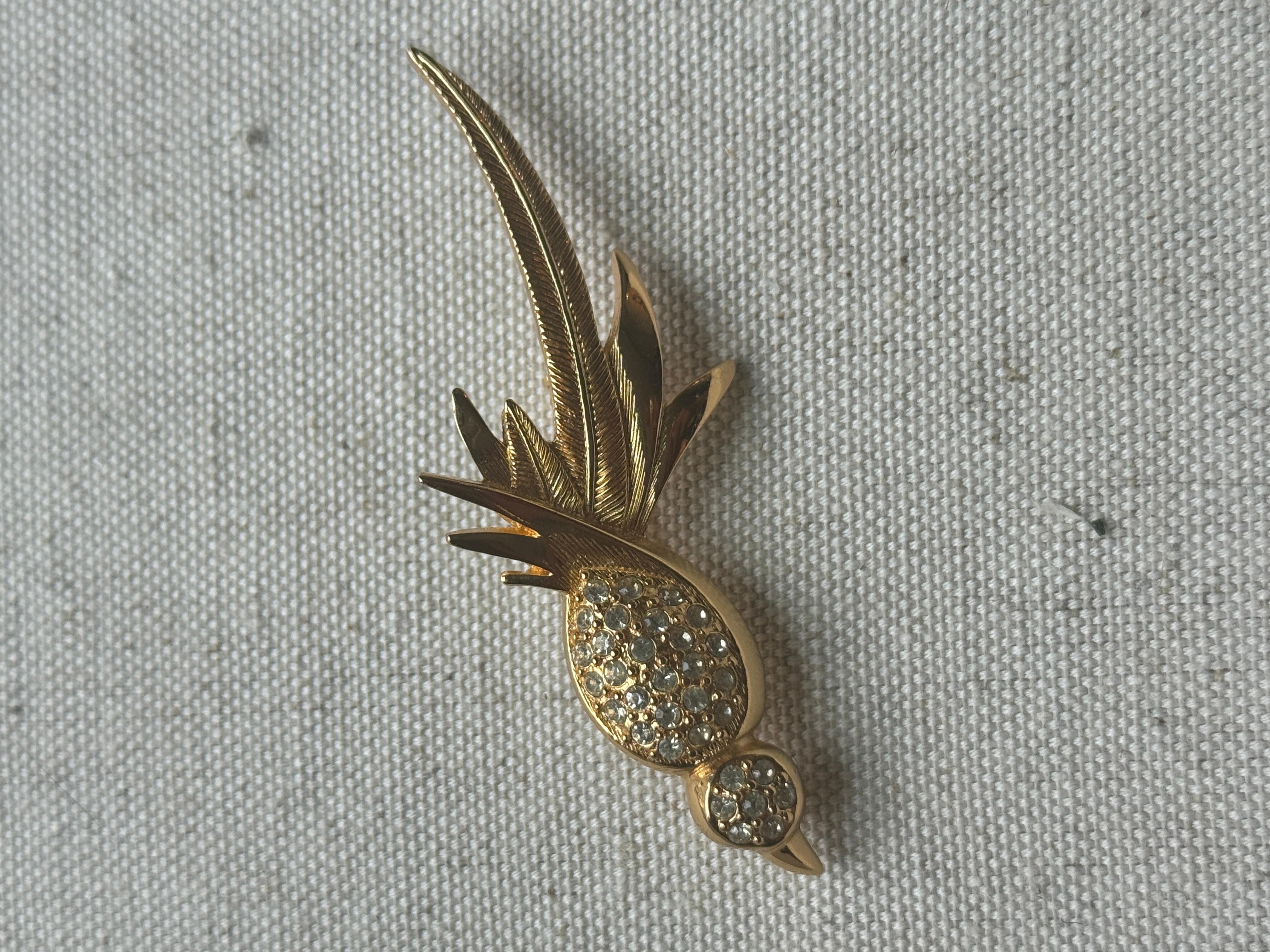 Vintage Christian Dior Gold Tone Bird Brooch with Crystals  For Sale 1