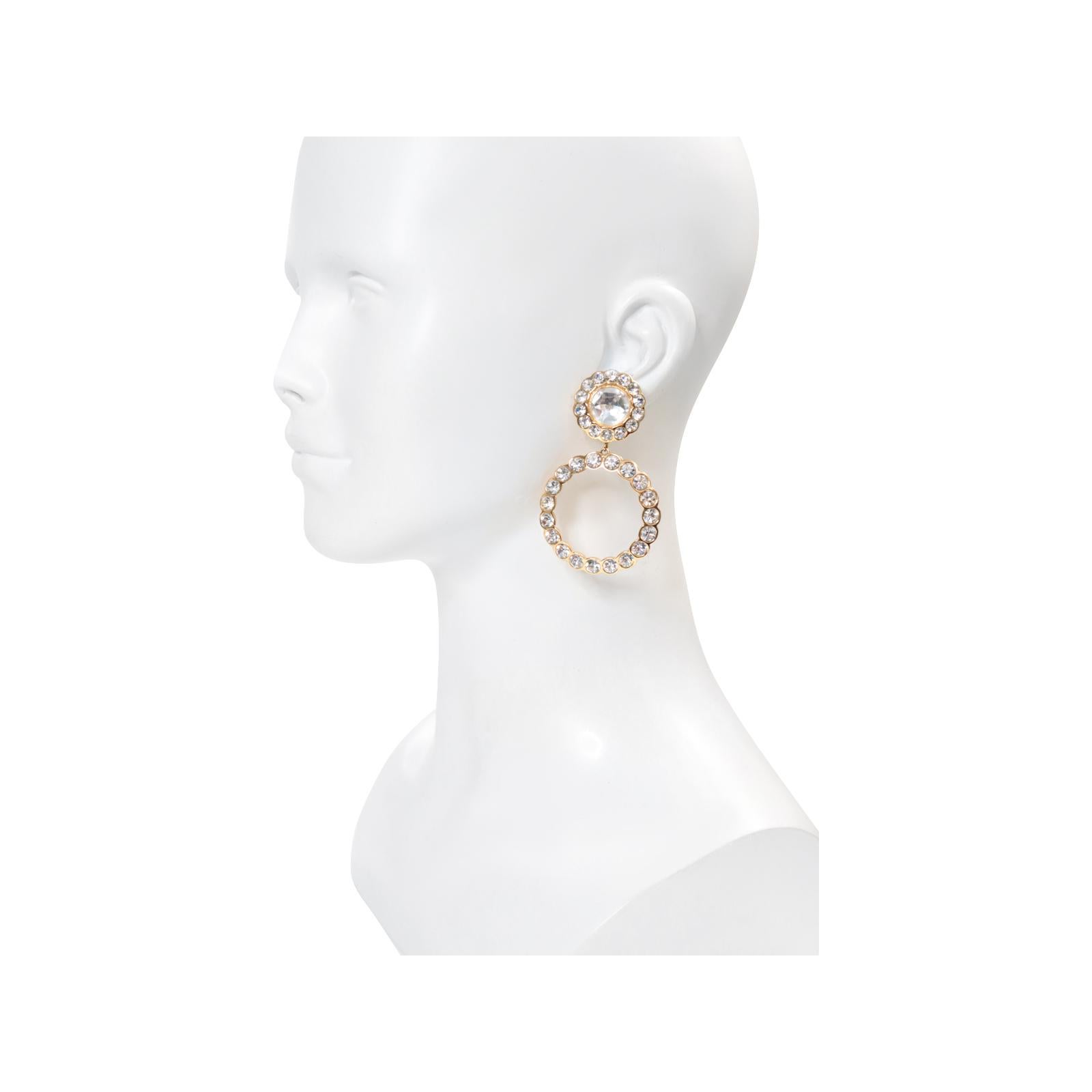 Goldfarbene Christian Dior Kristall-Ohrringe mit Tropfen, circa 1980er Jahre (Künstler*in) im Angebot