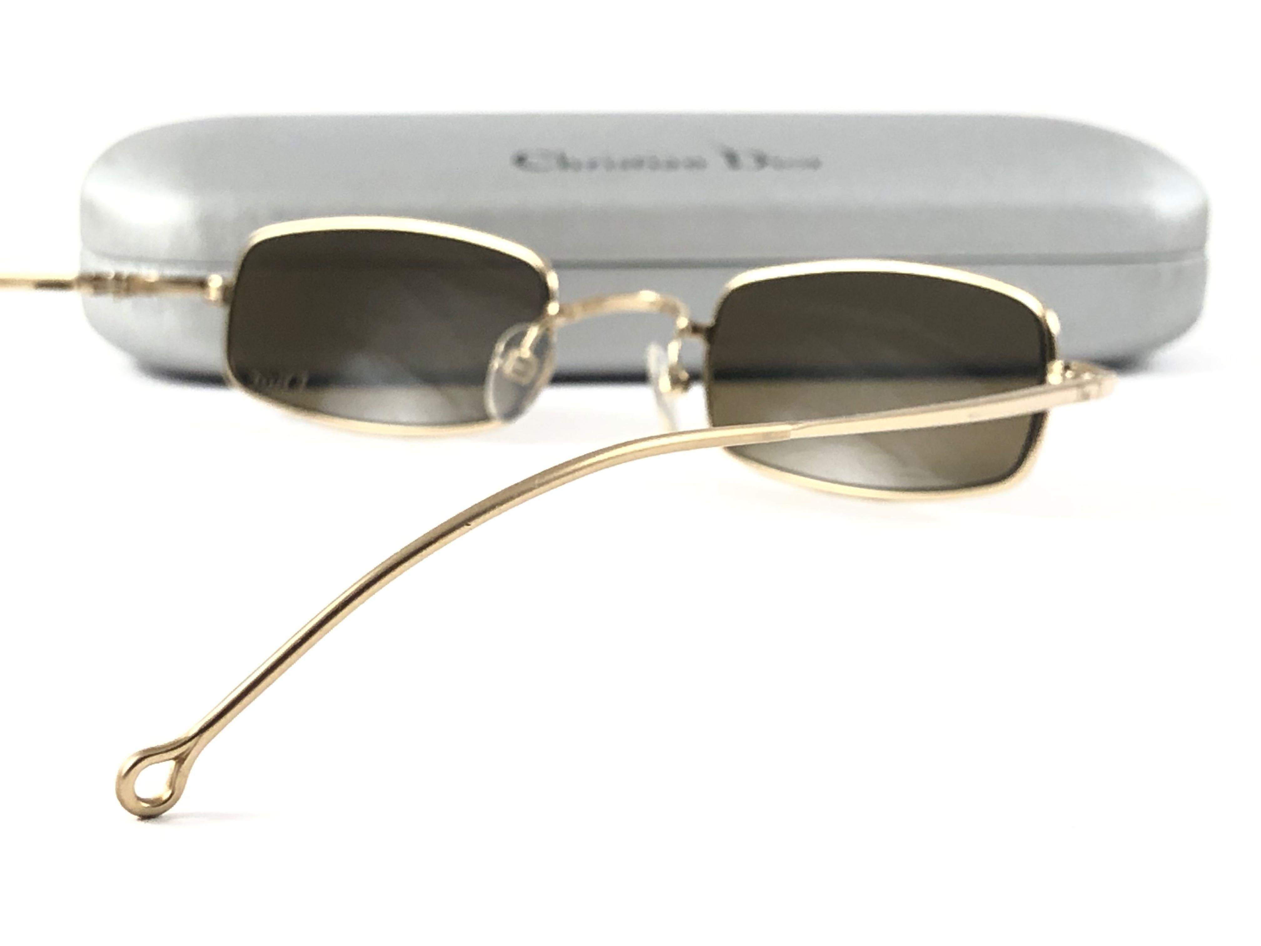 Vintage Christian Dior HANOI 000 Small Gold Sunglasses 2000'S Y2K In New Condition For Sale In Baleares, Baleares