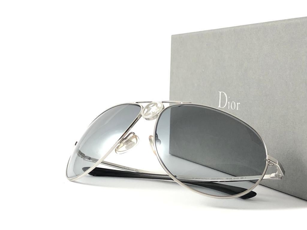 Christian Dior - Lunettes de soleil portefeuille argentées « » HIPPY 1 « », automne 2000 Y2K en vente 5