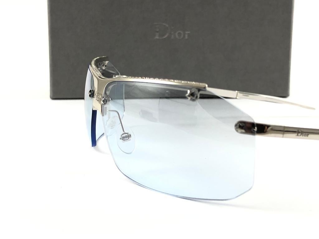 Vintage Christian Dior HIT Light Blue Lens Wrap Sunglasses Fall 2000 Y2K In New Condition For Sale In Baleares, Baleares