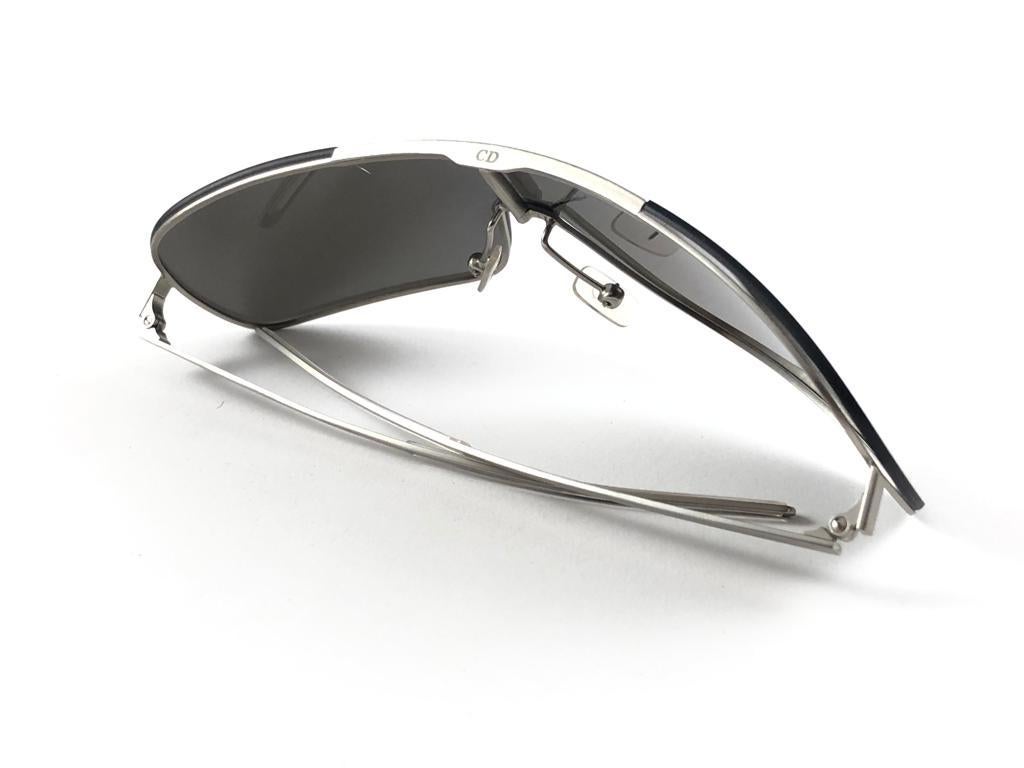 Vintage Christian Dior Homme 0038 Metallic Silver Wrap Sunglasses Fall 2000 Y2K For Sale 5