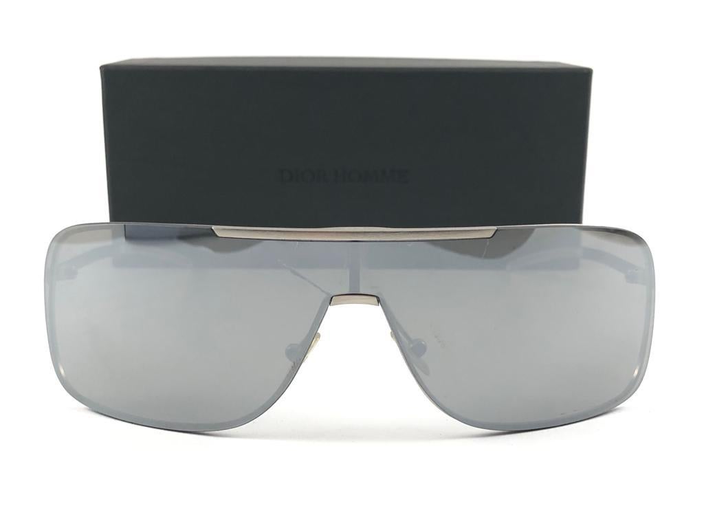 Vintage Christian Dior Homme 0038 Metallic Silver Wrap Sunglasses Fall 2000 Y2K For Sale 7