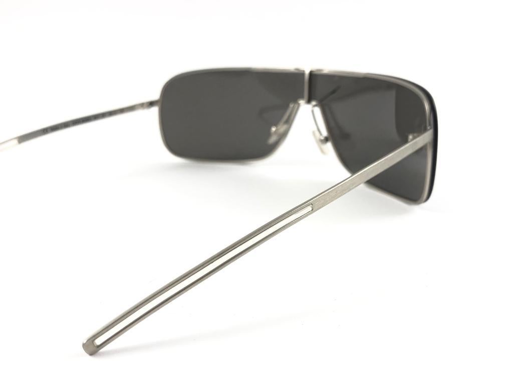Women's or Men's Vintage Christian Dior Homme 0038 Metallic Silver Wrap Sunglasses Fall 2000 Y2K For Sale