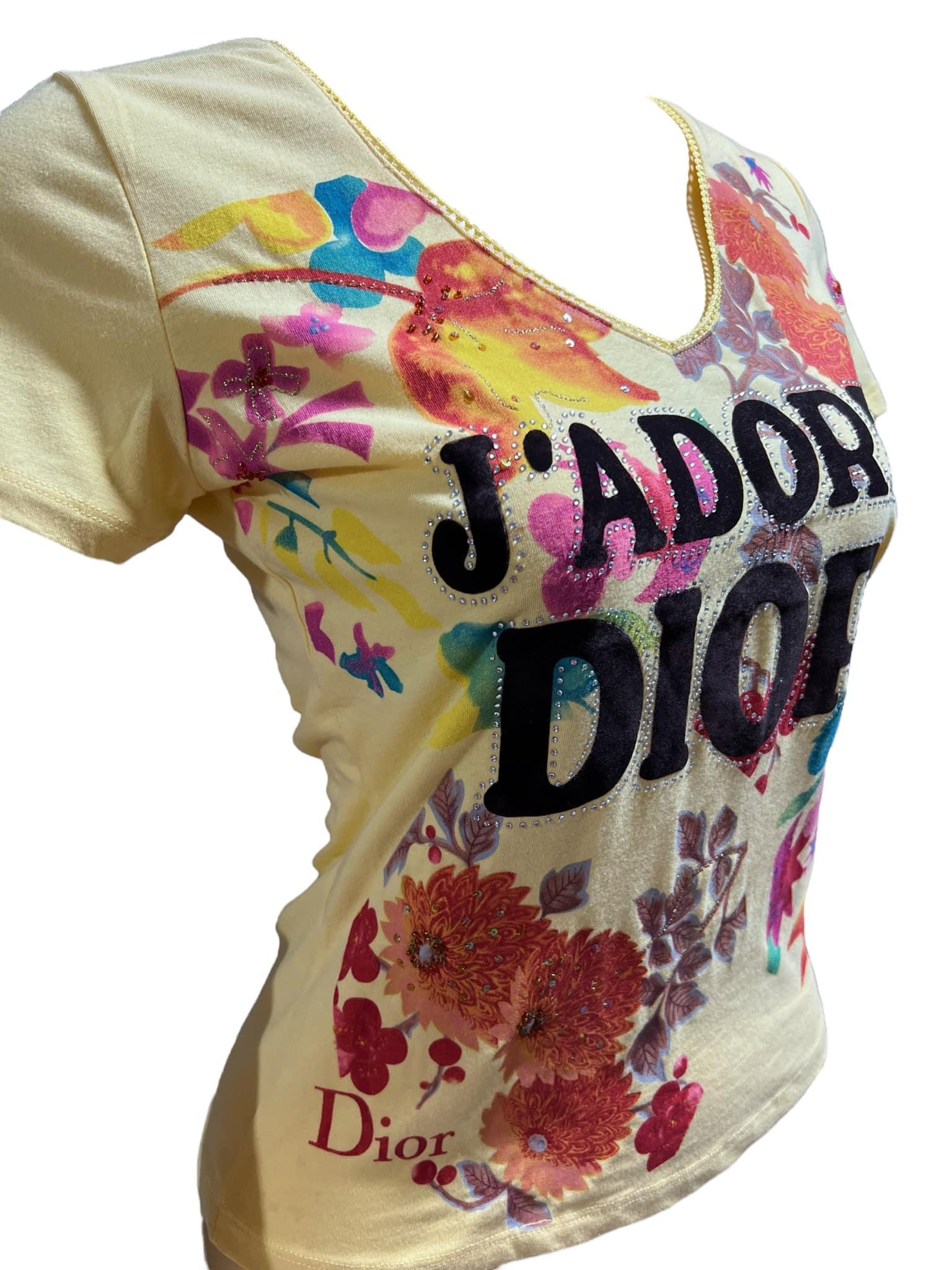 J’adore Dior Comic Relief, extremely rare piece, matching dark brown gamuza + rhinestones. Super pretty.

Designer: Christian Dior
Dimensions (Inches) taken flat
Length: 22”
Bust: 16