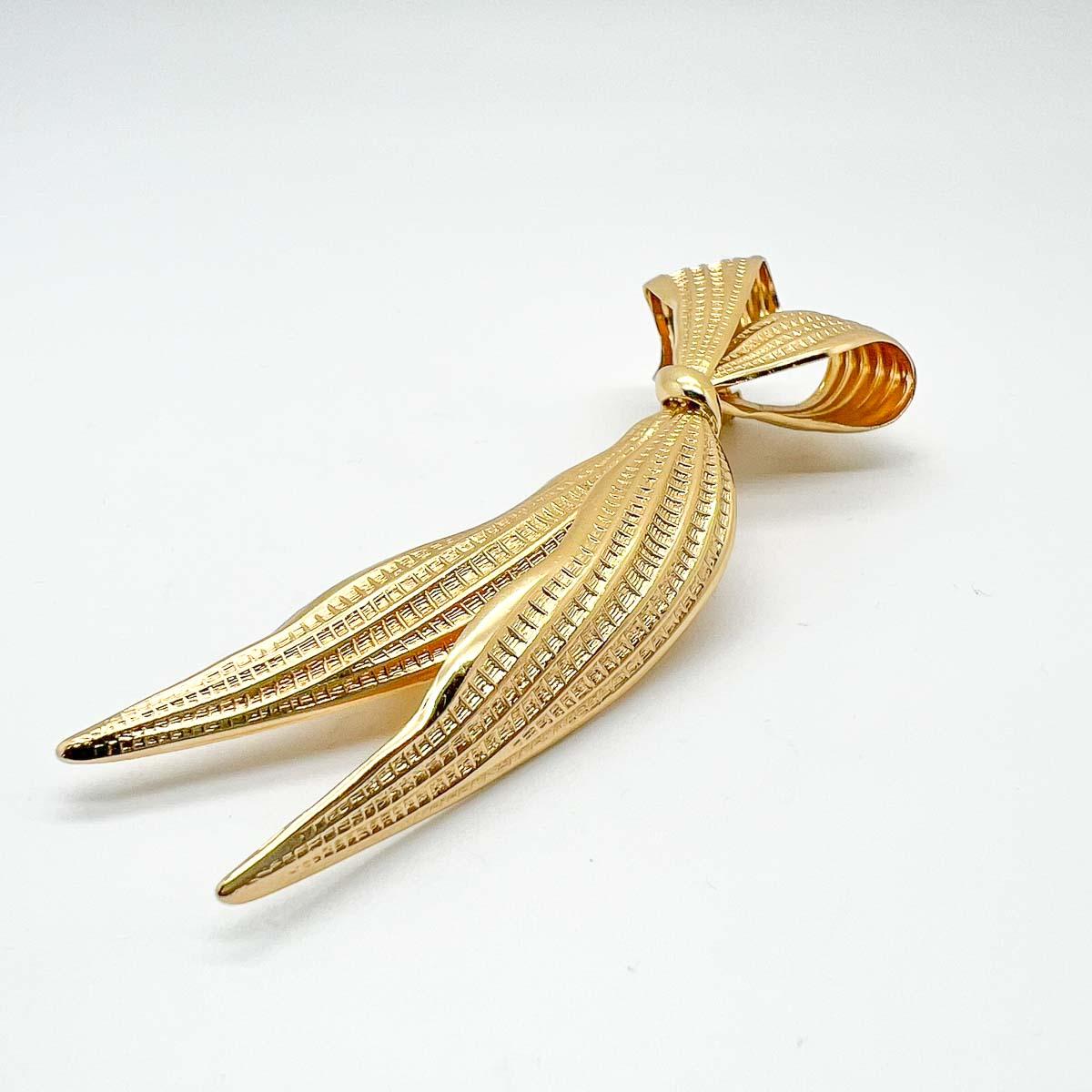 Vintage Christian Dior Large Elongated Bow Brooch 1970s In Good Condition For Sale In Wilmslow, GB