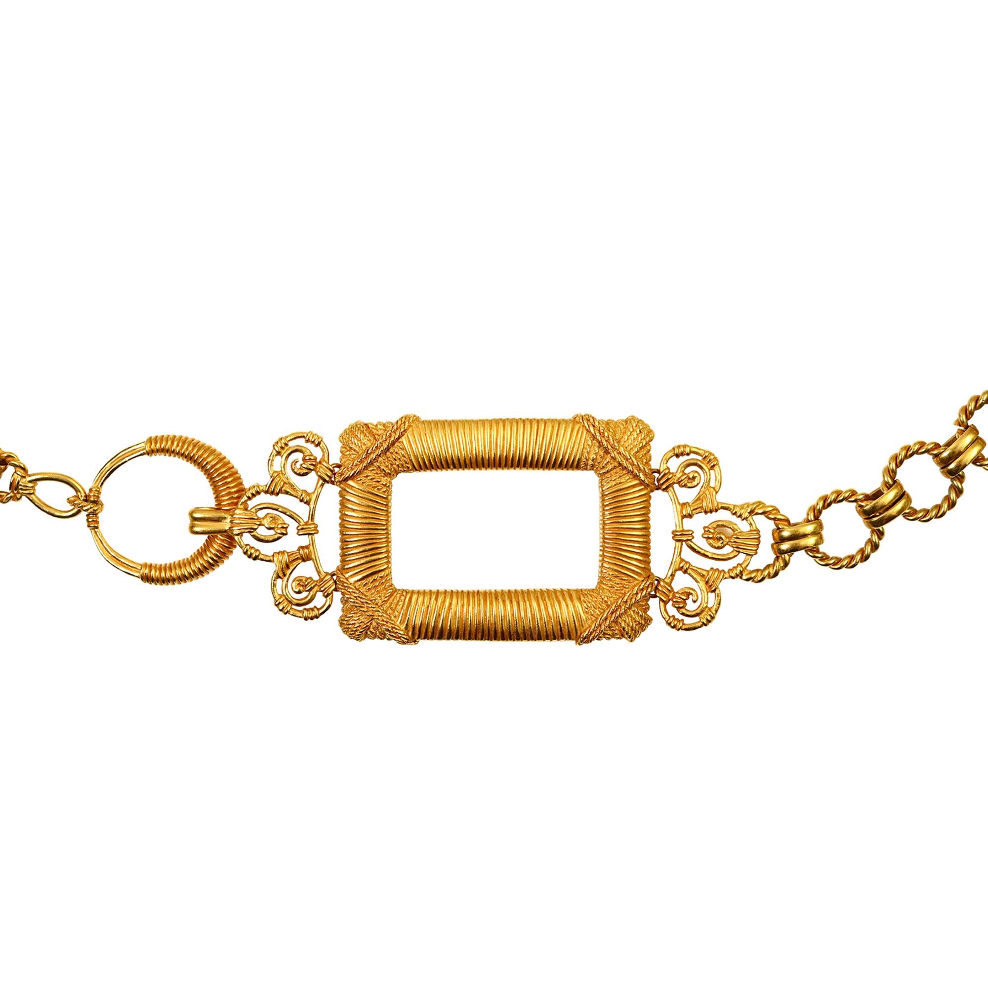 Vintage Christian Dior Link Belt with Square Baroque Buckle en vente 6