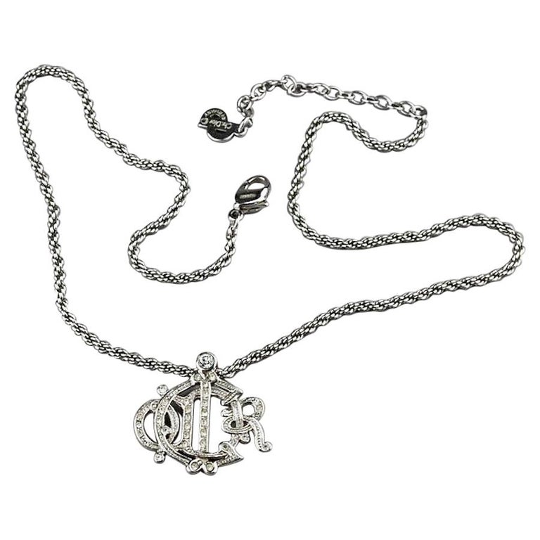 Christian dior 2025 logo necklace