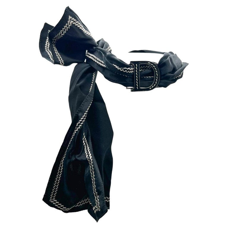 Cravate en soie vintage avec logo Christian Dior, années 1990 En vente sur  1stDibs