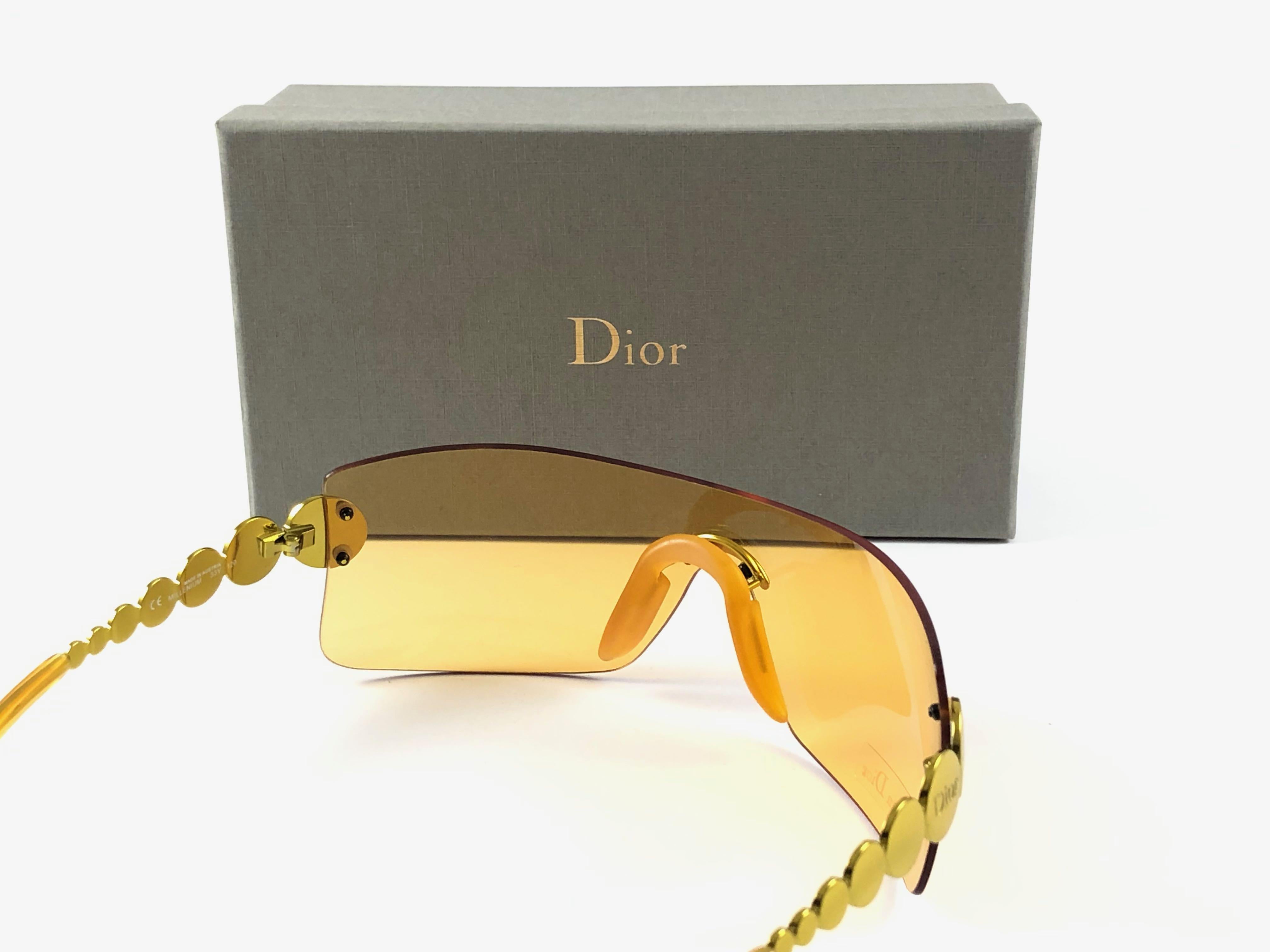 Gray Vintage Christian Dior Millenium Amber Gold Bubble Wrap Sunglasses Fall 2000 Y2K For Sale