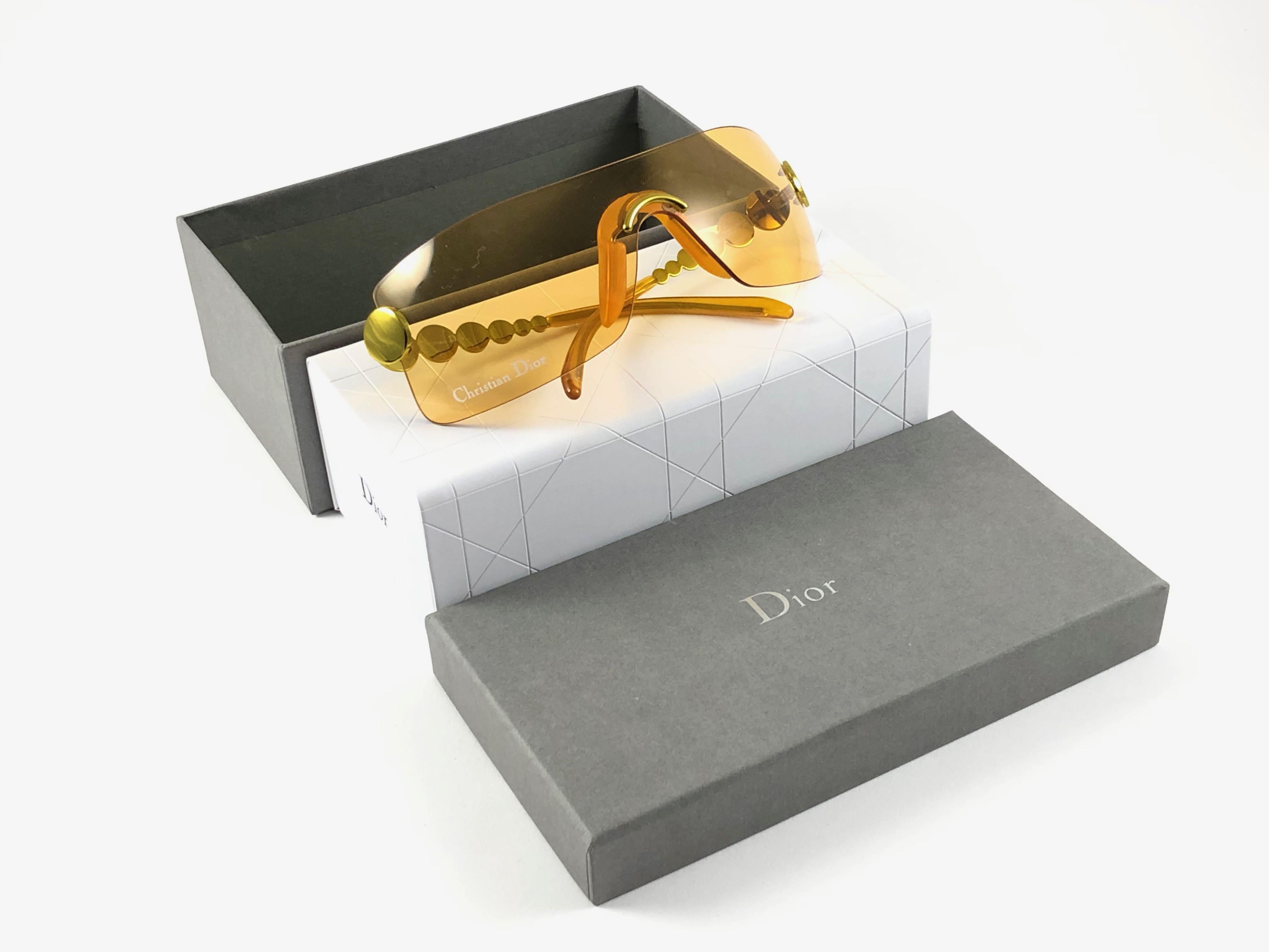 Women's or Men's Vintage Christian Dior Millenium Amber Gold Bubble Wrap Sunglasses Fall 2000 Y2K For Sale
