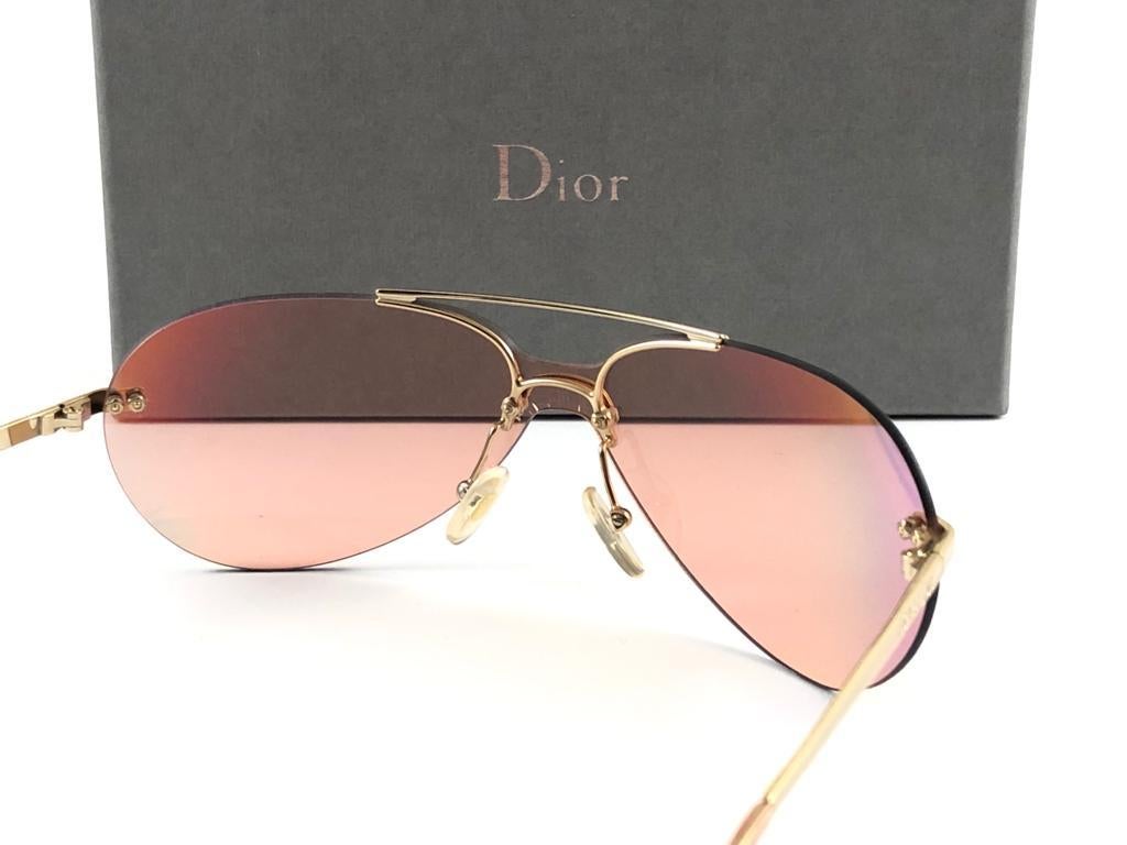 Vintage Christian Dior Mini Aviator Bubble Wrap Sunglasses Fall 2000 Y2K In New Condition For Sale In Baleares, Baleares