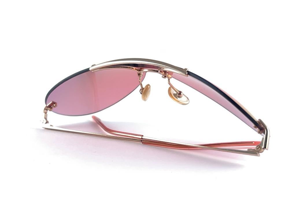 Vintage Christian Dior Mini Aviator Pink Bubble Wrap Sunglasses Fall 2000 Y2K For Sale 6
