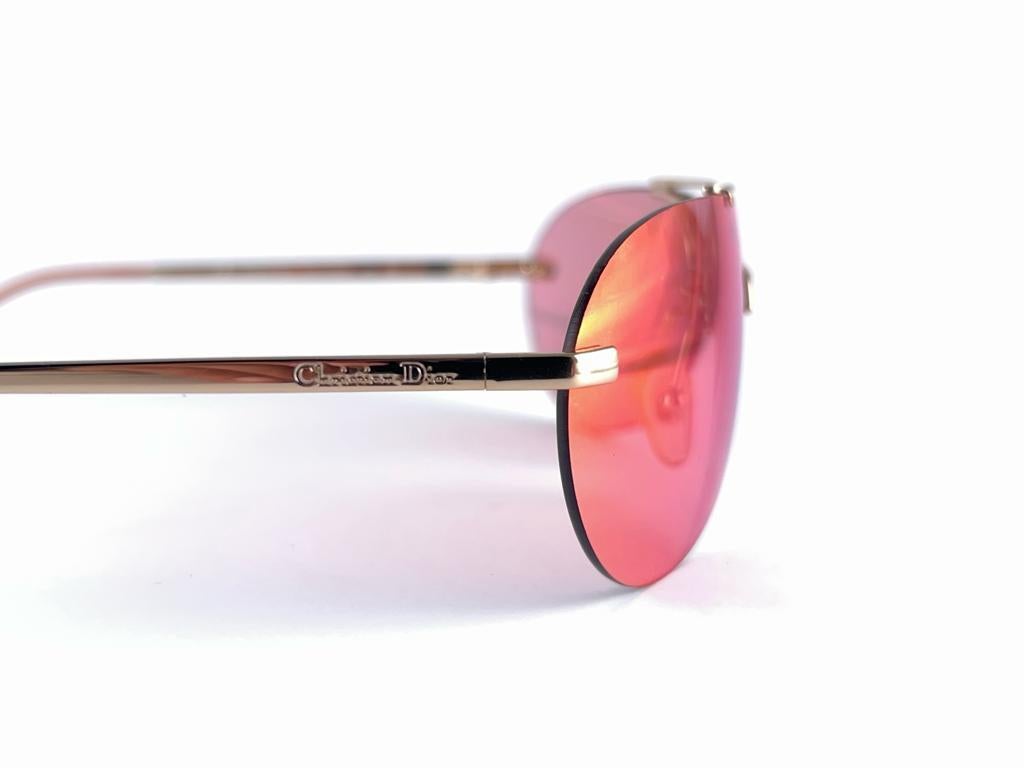 Women's or Men's Vintage Christian Dior Mini Aviator Pink Bubble Wrap Sunglasses Fall 2000 Y2K For Sale