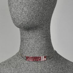 CHRISTIAN DIOR Collier vintage à plusieurs chaînes en argent avec monogramme et plaque d'identification en émail avec logo