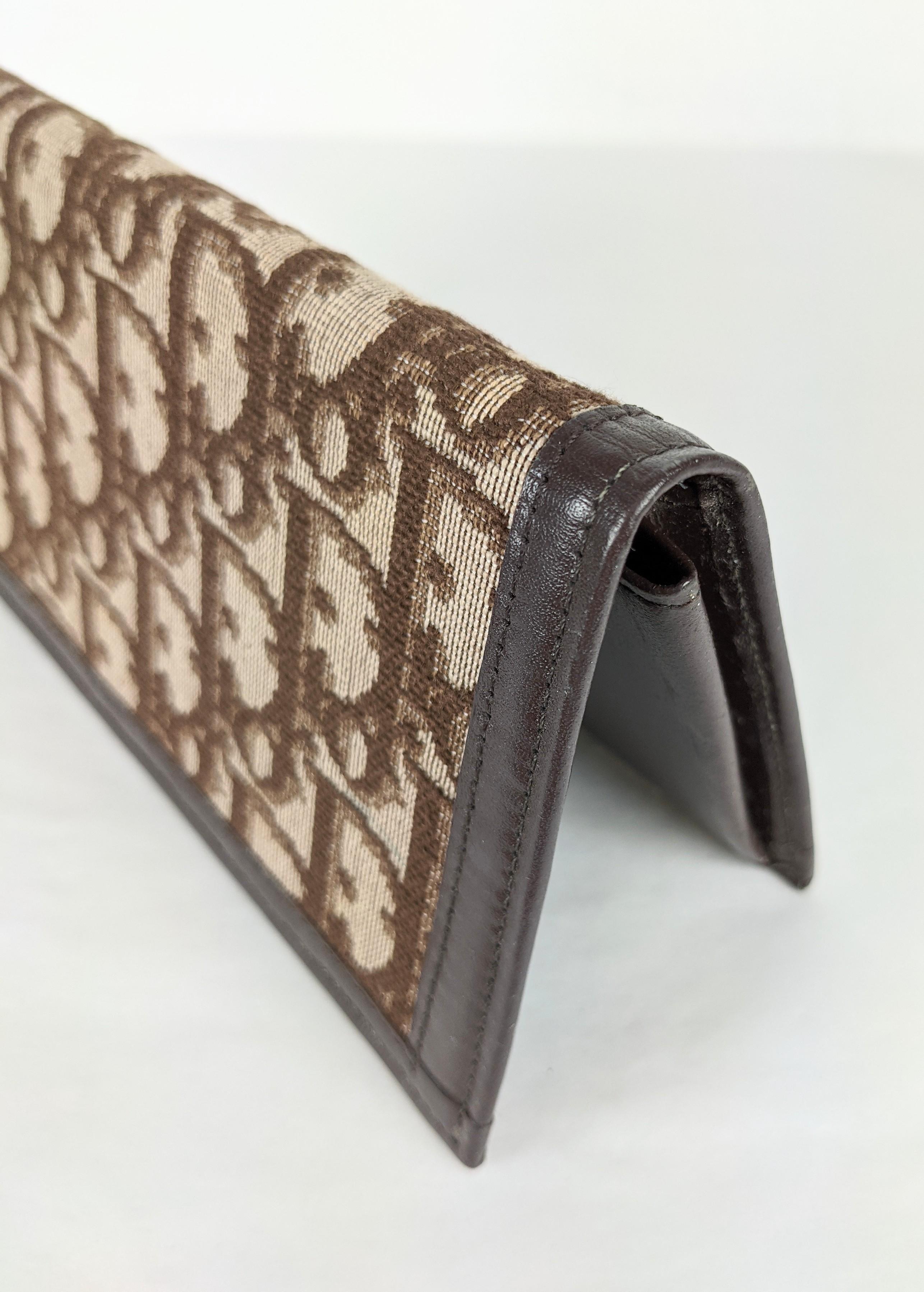 designer checkbook covers