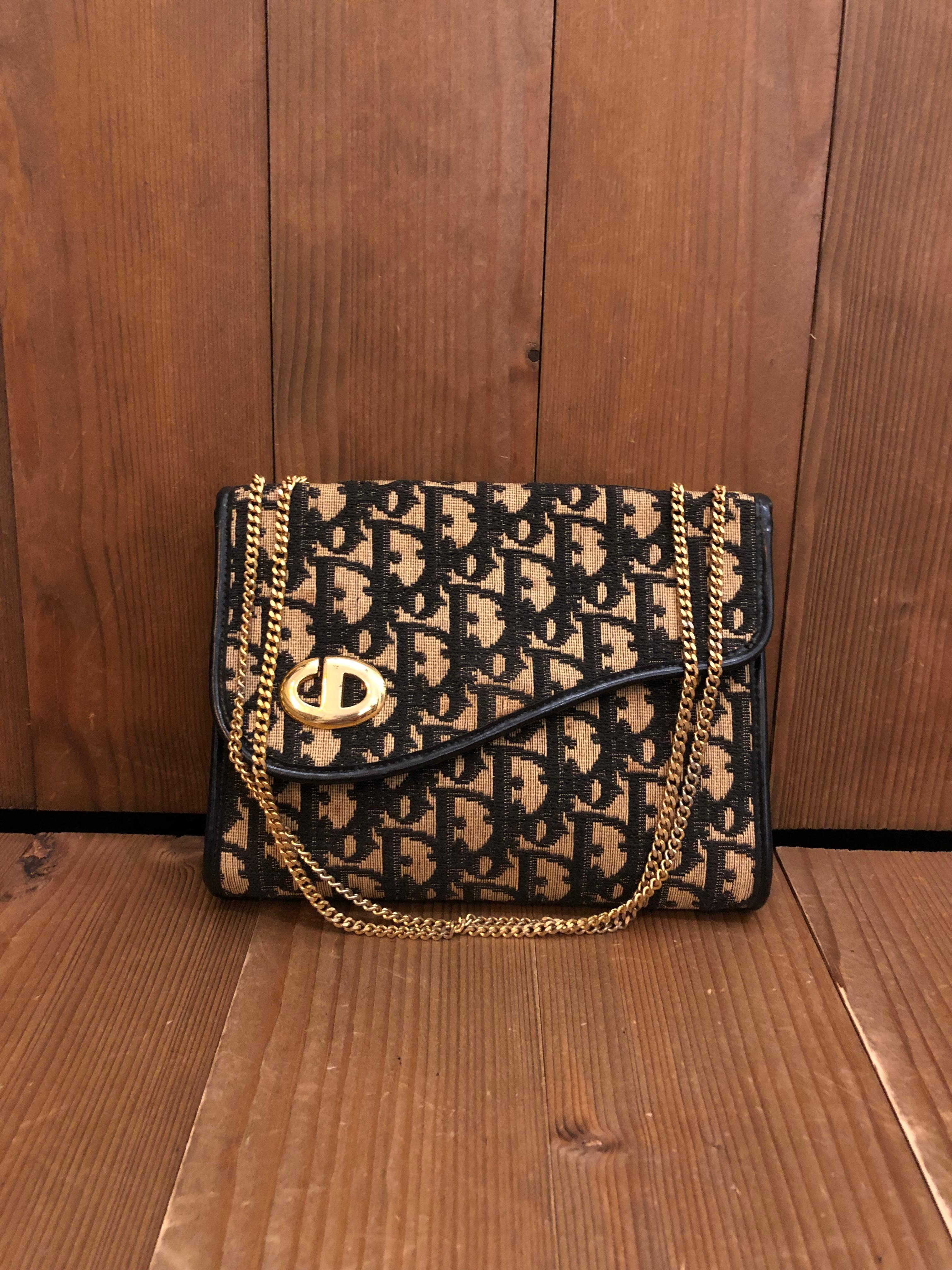 Vintage CHRISTIAN DIOR Navy Trotter Saddle Chain Bag In Good Condition In Bangkok, TH