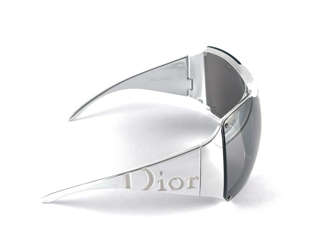 Lunettes de soleil vintage Christian Dior Overshine 1 Mask Shield 2006 Made In Italy Y2K en vente 2