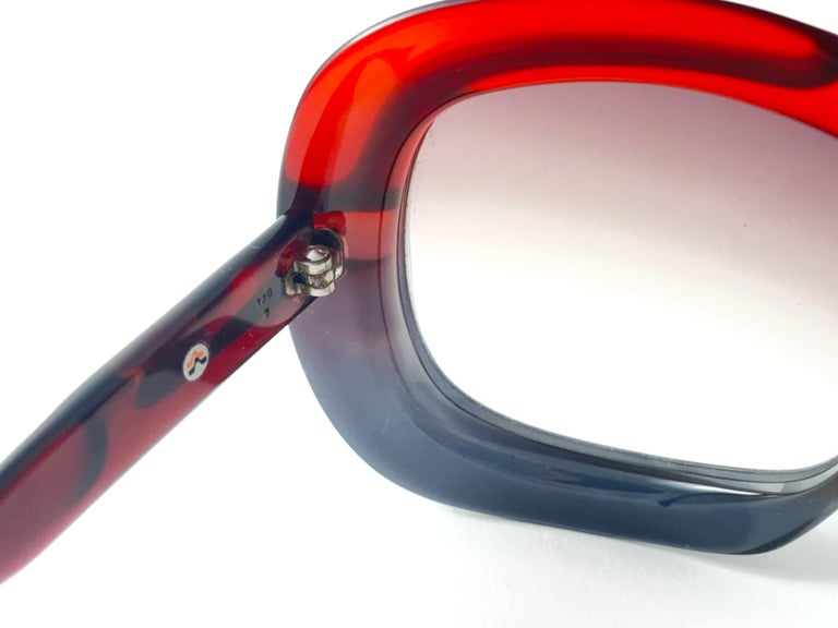 Vintage Christian Dior Oversized Red & Black Sunglasses 1970 France Vintage Christian Dior Oversized Red and Black Sunglasses  main image 4