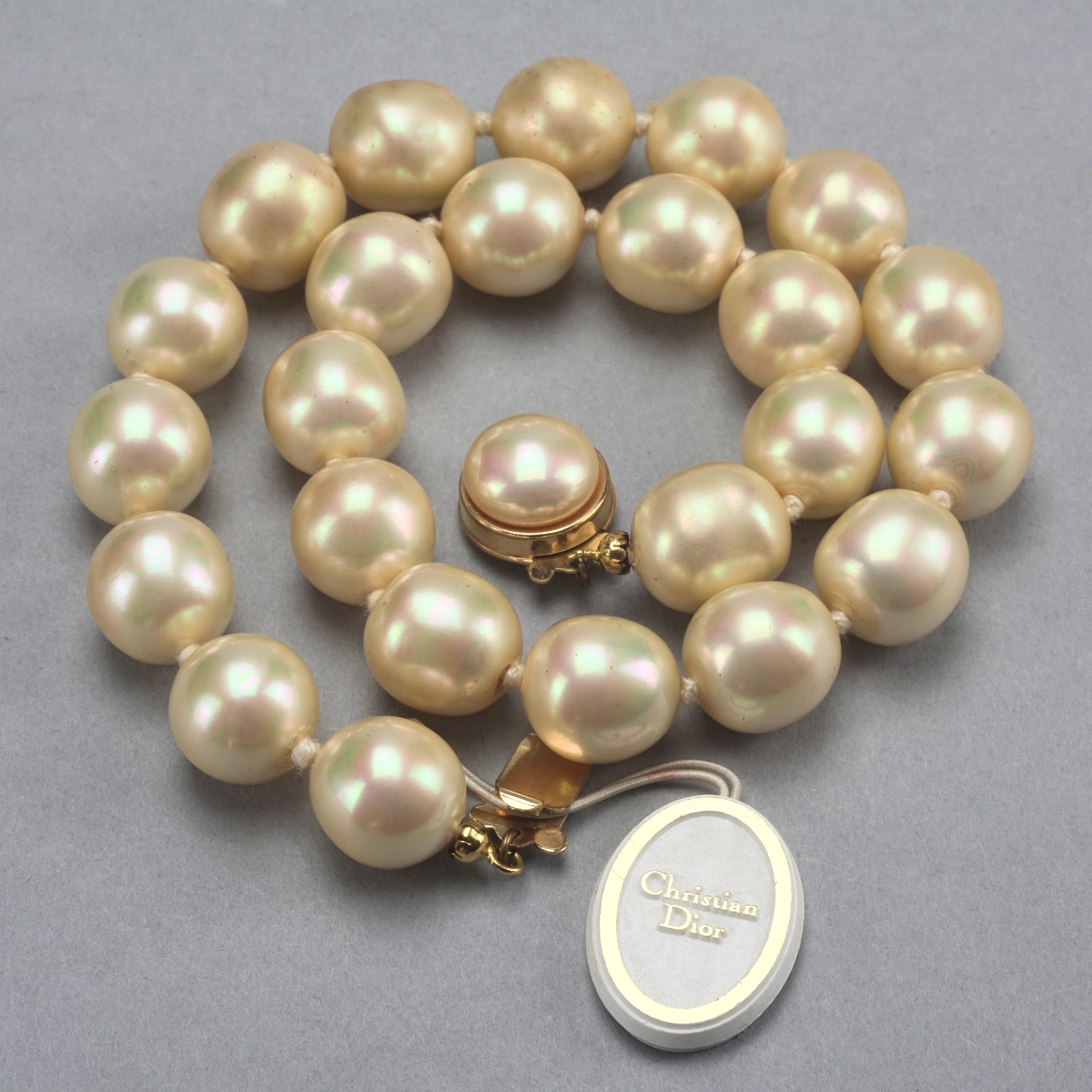 christian dior pearl necklace