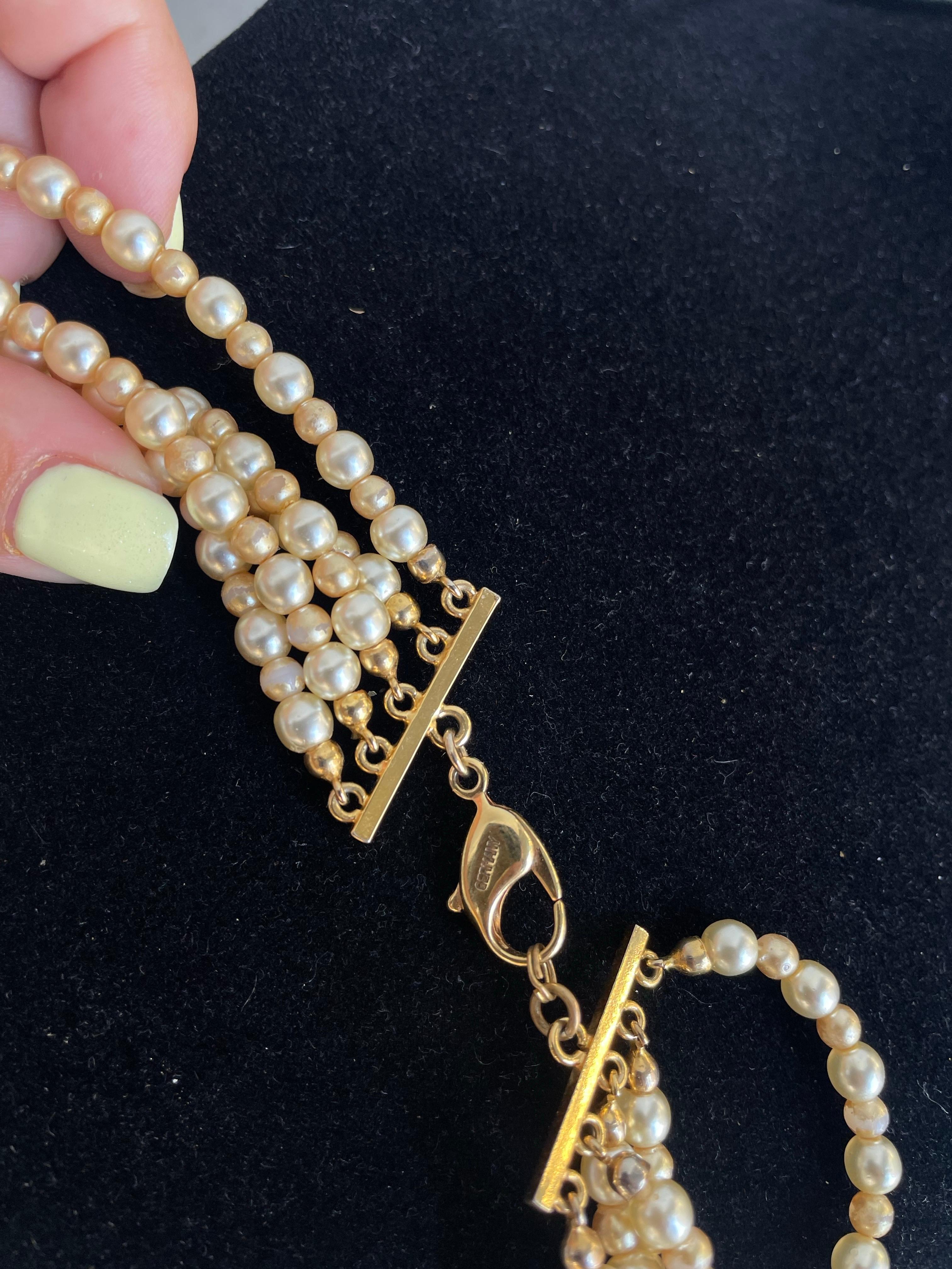 Collier vintage Christian Dior en perles. en vente 9