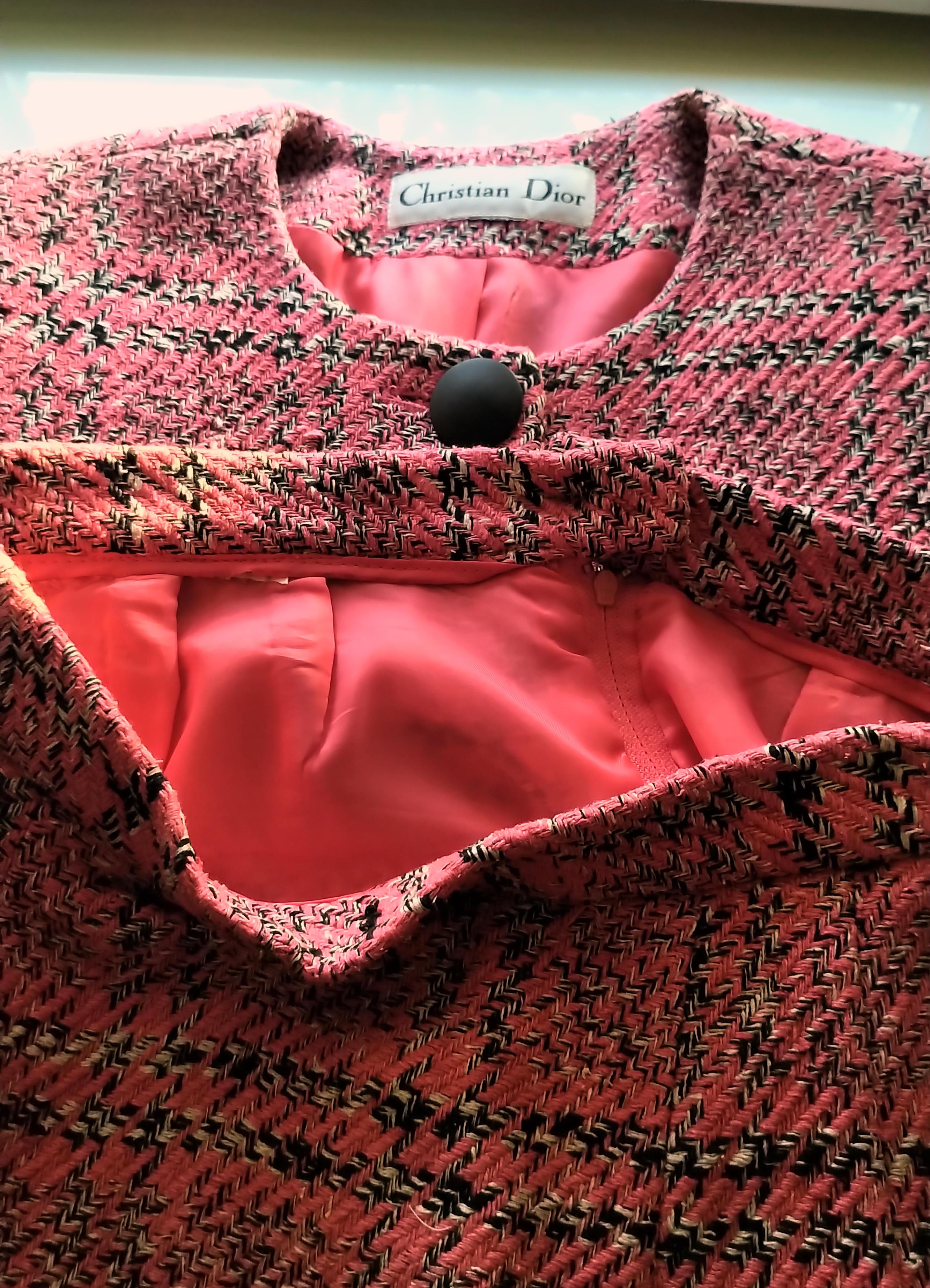 Vintage Christian Dior Pink & Black Tweed Jacket Pencil Skirt Suit FR 36/ US 4  For Sale 3