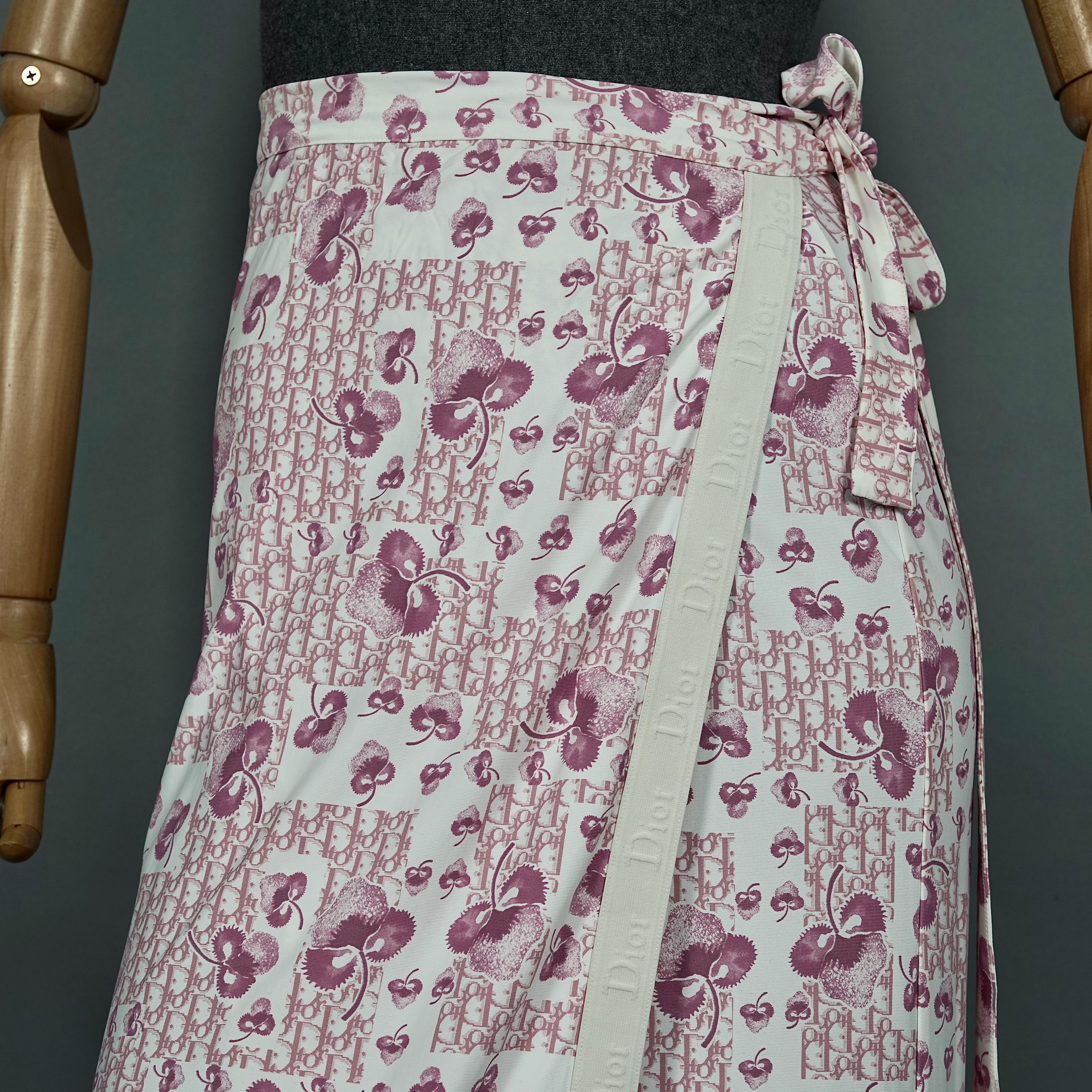Vintage CHRISTIAN DIOR Pink Floral Logo Monogram Pareo Wraparound Skirt In Excellent Condition In Kingersheim, Alsace