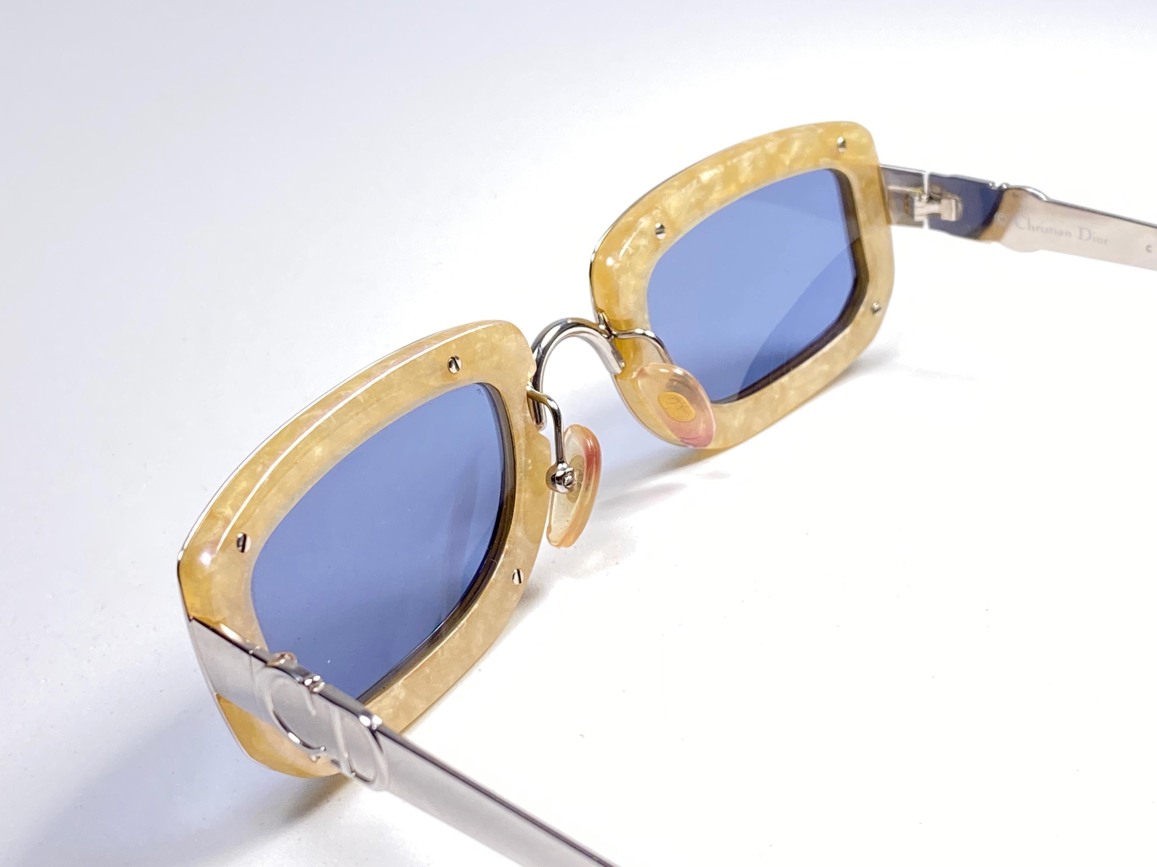 Christian Dior - Petites lunettes de soleil vintage rectangulaires argentées en optyl gris 1990 Unisexe en vente