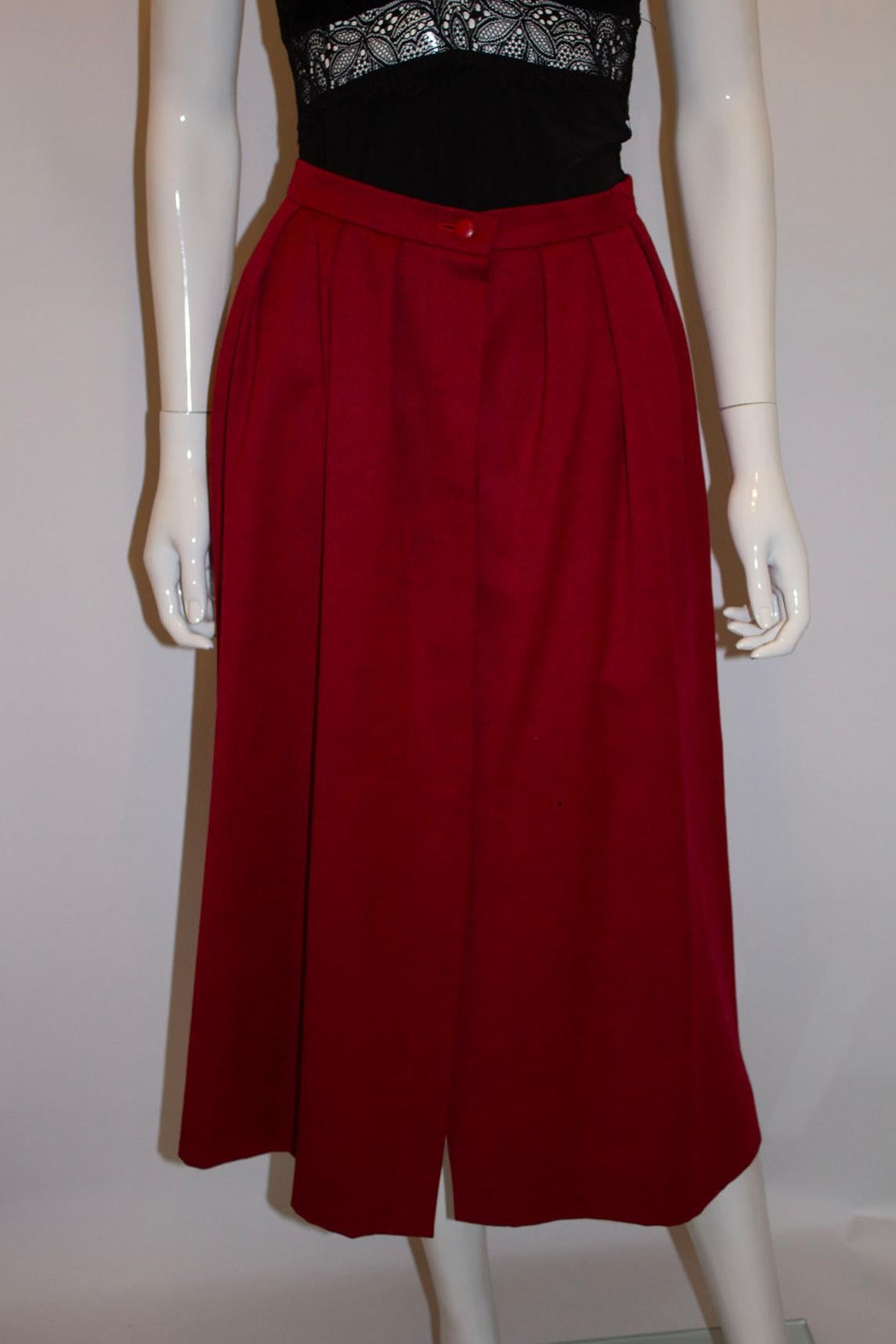 Vintage Christian Dior Rock aus roter Wolle Damen im Angebot