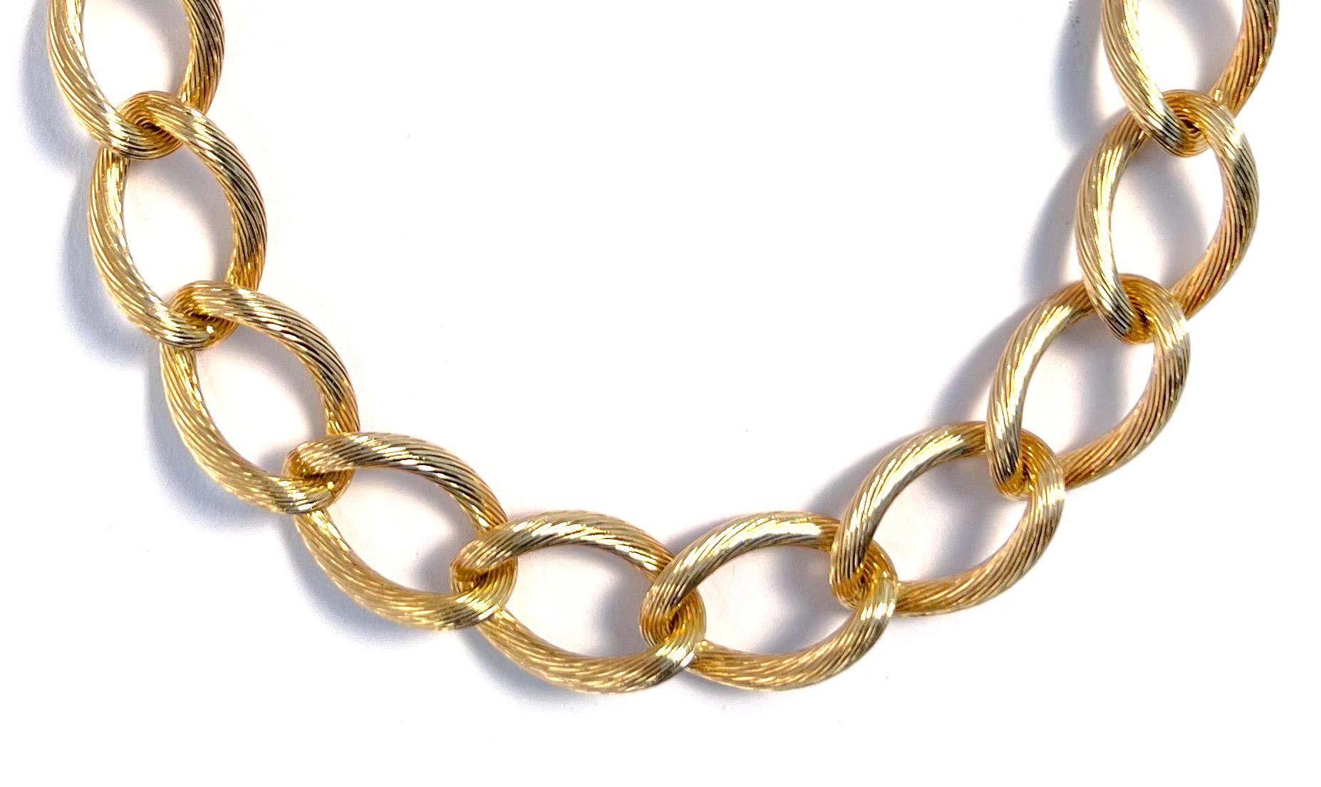 Modern Vintage Christian Dior Ribbed Link Necklace, 1980s For Sale
