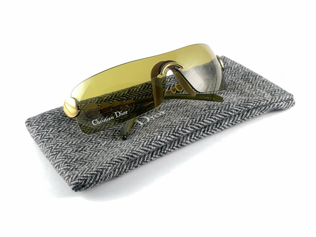 Vintage Christian Dior Ruthenium Green Gold Bubble Wrap Sunglasses Fall 2000 Y2K For Sale 9