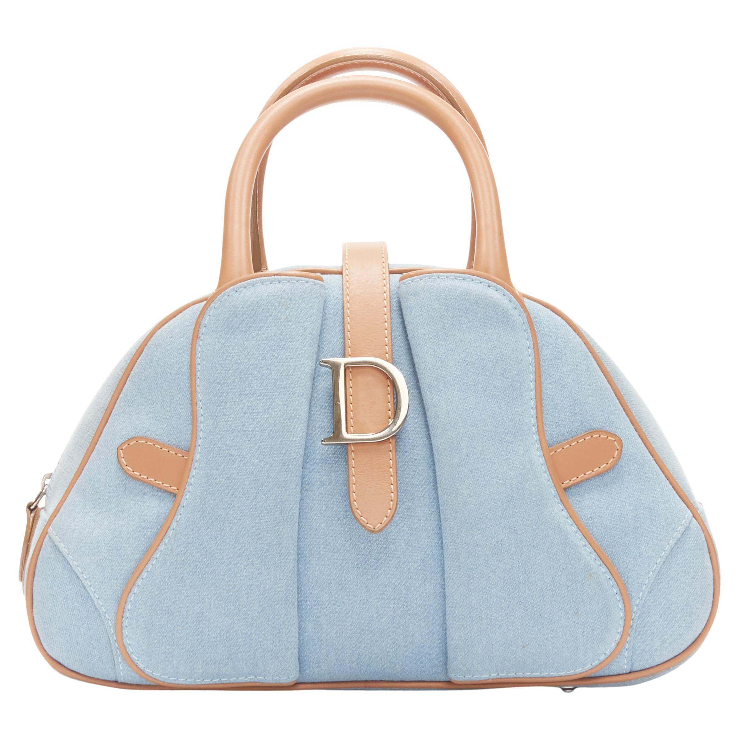 Petit sac vintage CHRISTIAN DIOR Saddle Bowling en denim bleu avec  garniture en cuir nu sur 1stDibs