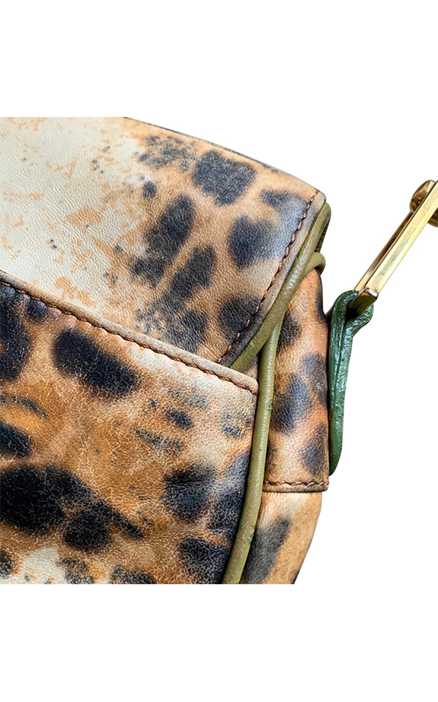 Vintage Christian Dior Saddle Leopard  In Excellent Condition In Paris, FR