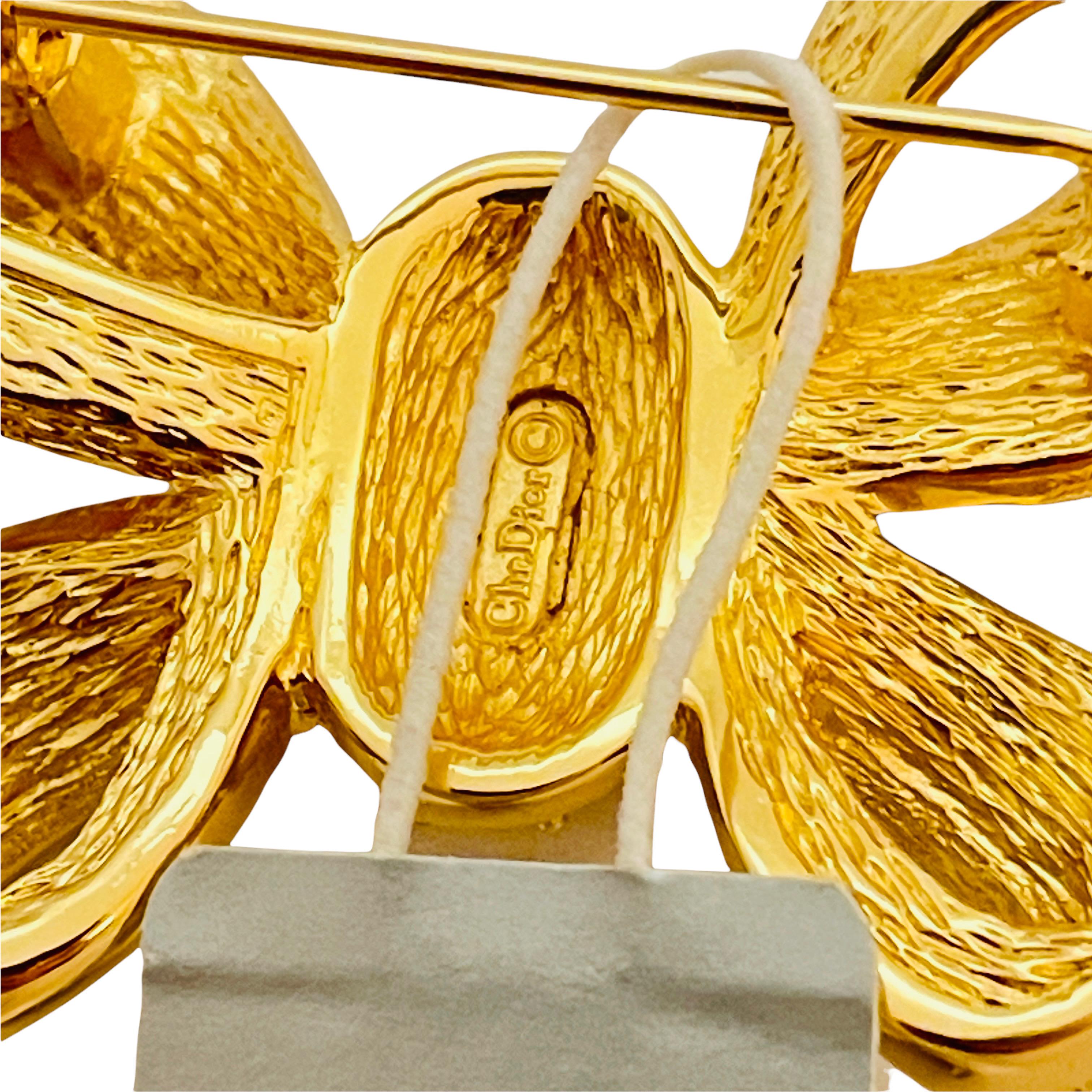 CHRISTIAN DIOR Broche nœud de créateur de défilé vintage signée avec étiquette Bon état - En vente à Palos Hills, IL