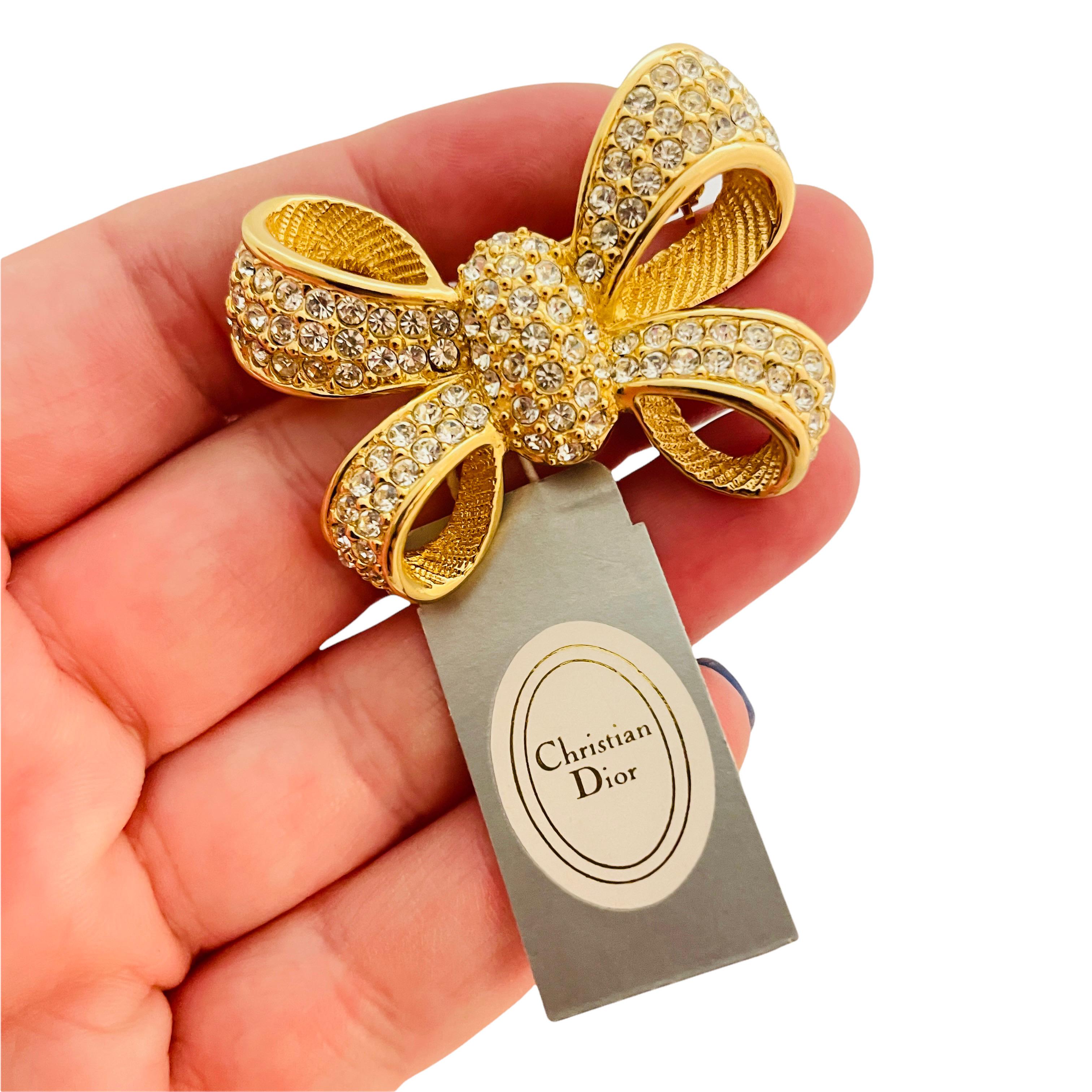CHRISTIAN DIOR Broche nœud de créateur de défilé vintage signée avec étiquette en vente 1