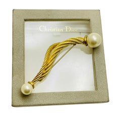 Vintage CHRISTIAN DIOR signed gold plated pearls designer runway brooch w box