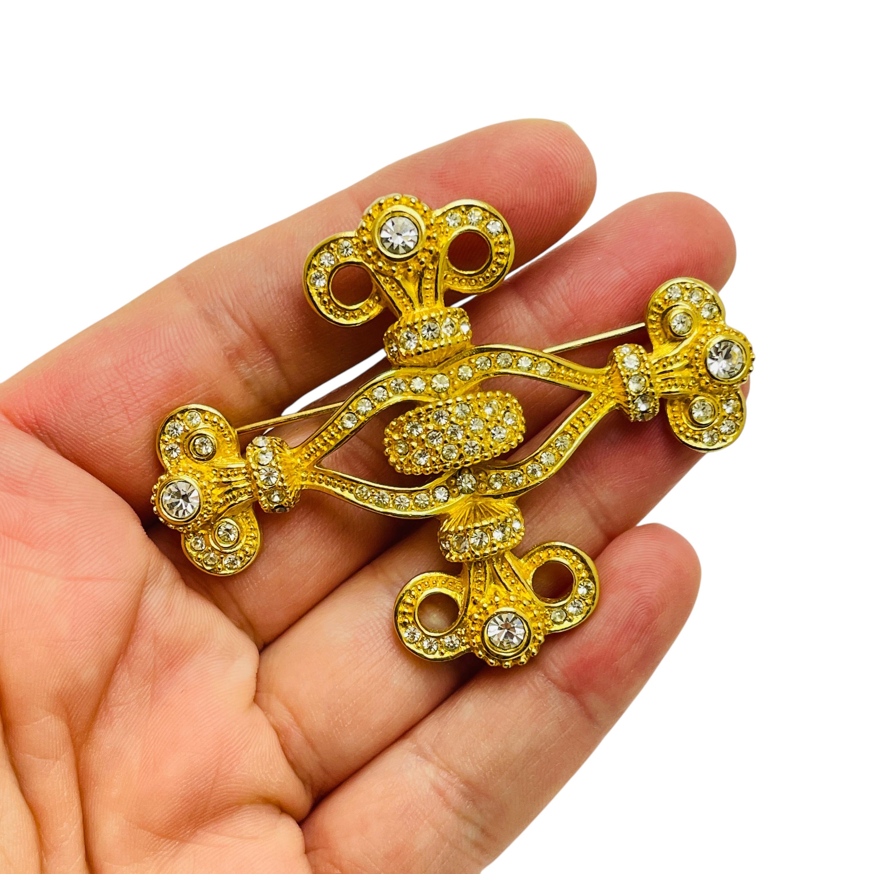 Vintage CHRISTIAN DIOR signed maltese cross gold crystals designer runway brooch In Good Condition For Sale In Palos Hills, IL