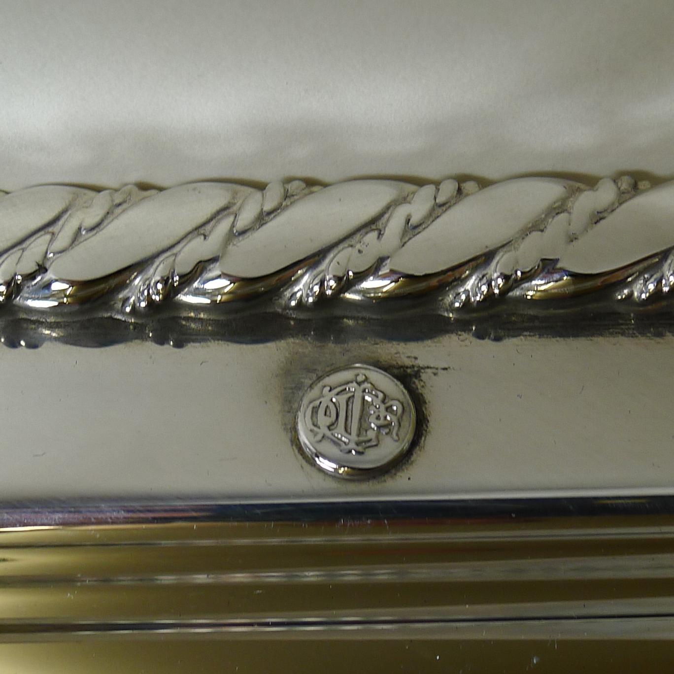 Plateau de service vintage en métal argenté Christian Dior, vers 1970 Bon état à Bath, GB