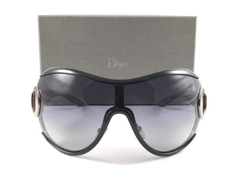Christian dior stronger sunglasses hotsell