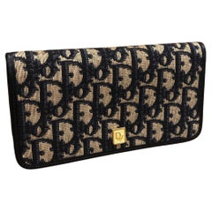 CHRISTIAN DIOR Trotter Jacquard Bi-Fold Langes Portemonnaie in Marineblau