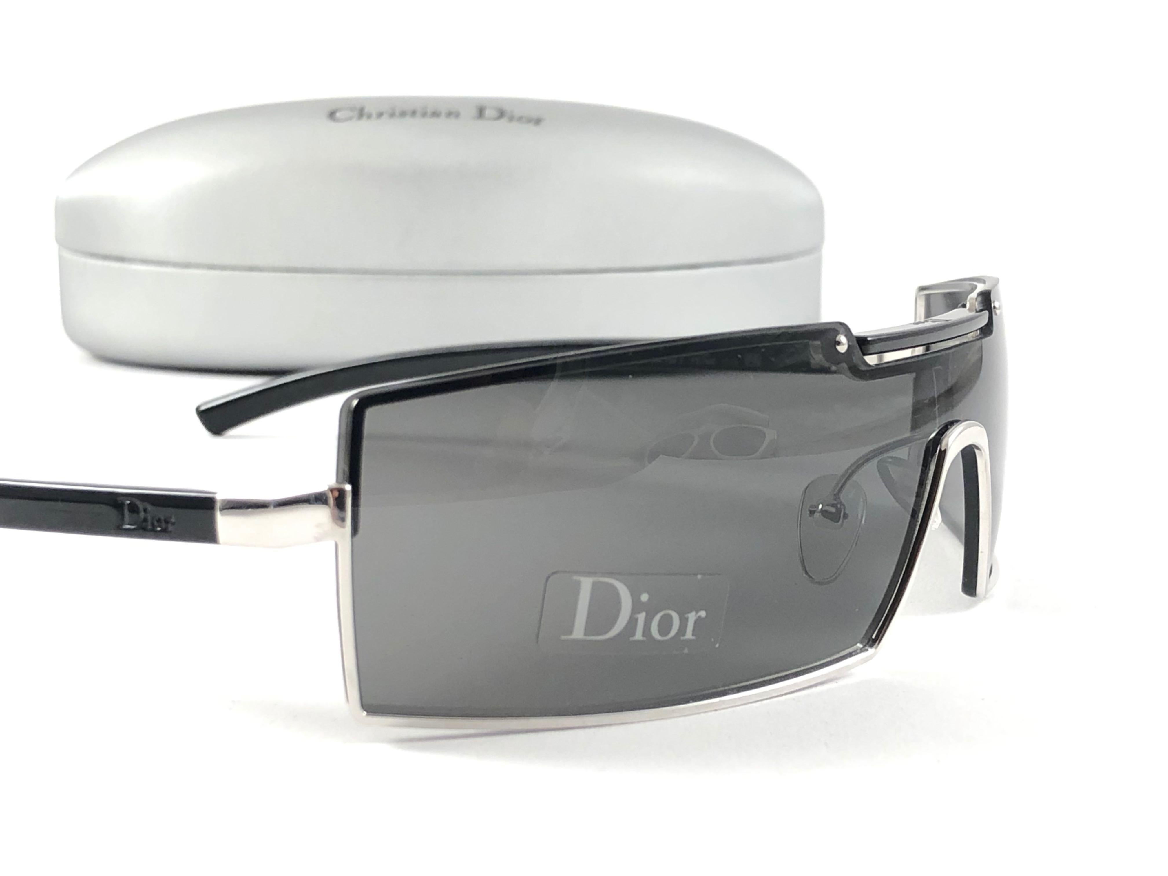 Vintage Christian Dior VIKTIM 2 Wrap Mask Black & Silver Sunglasses 2000'S Y2K For Sale 1