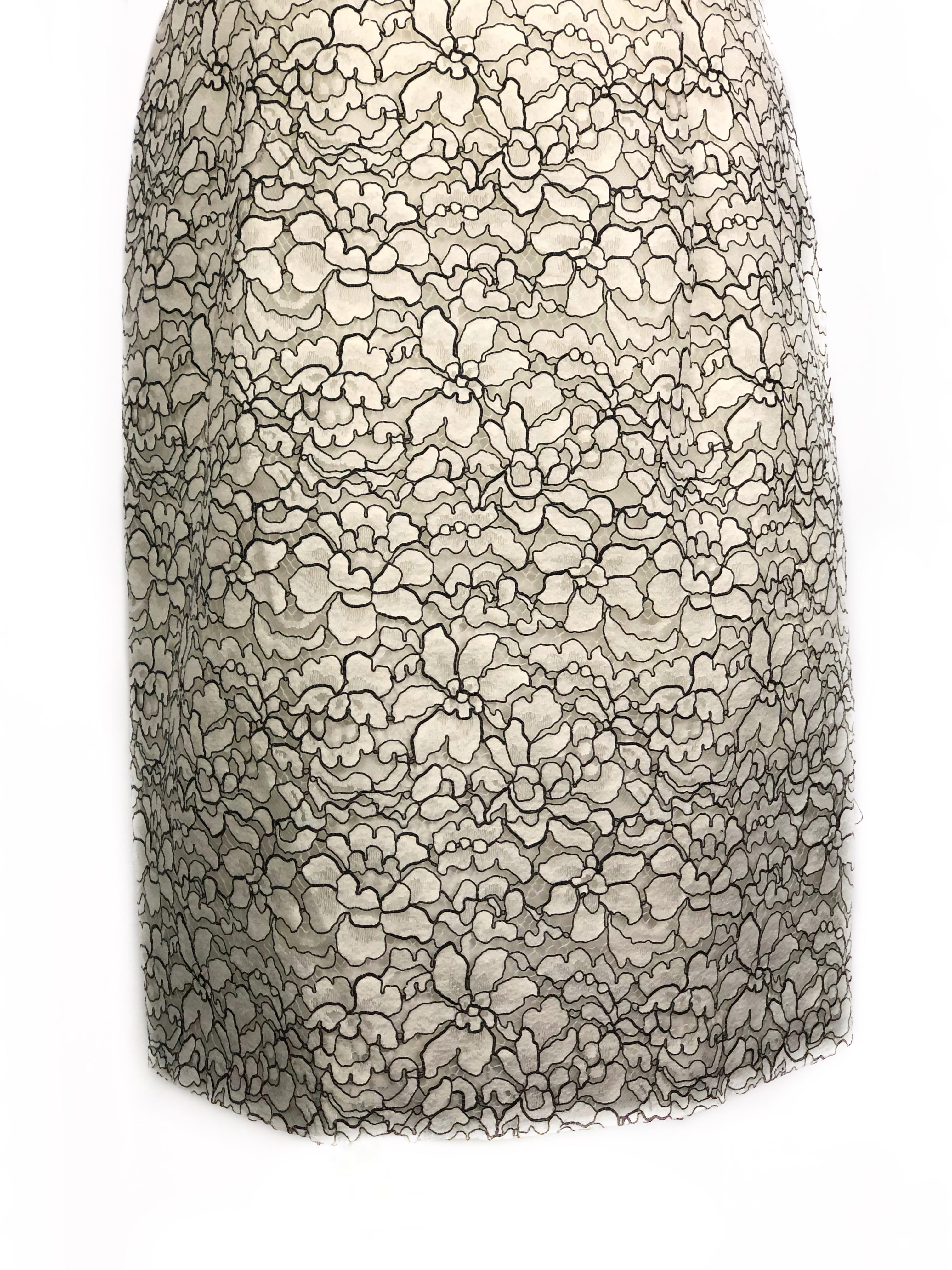 Marron CHRISTIAN DIOR - Robe vintage en dentelle à fleurs blanches, taille 8 en vente