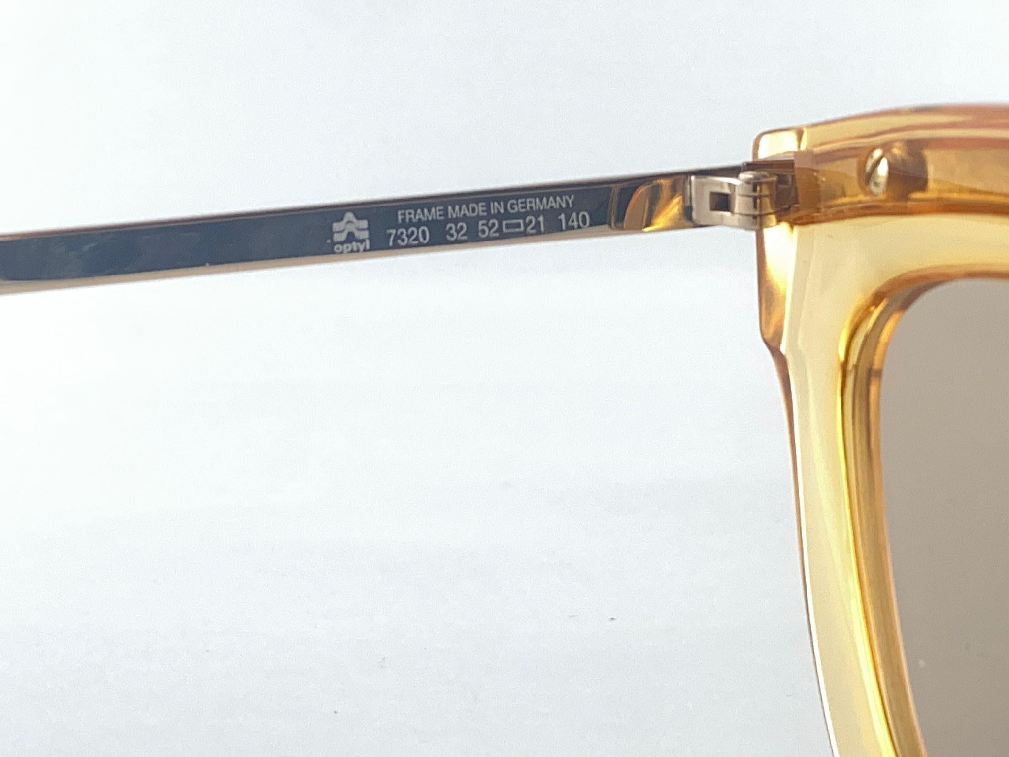 Vintage Christian Lacroix 7320 Cat `Eye Sunglasses 80's Austria For Sale 2