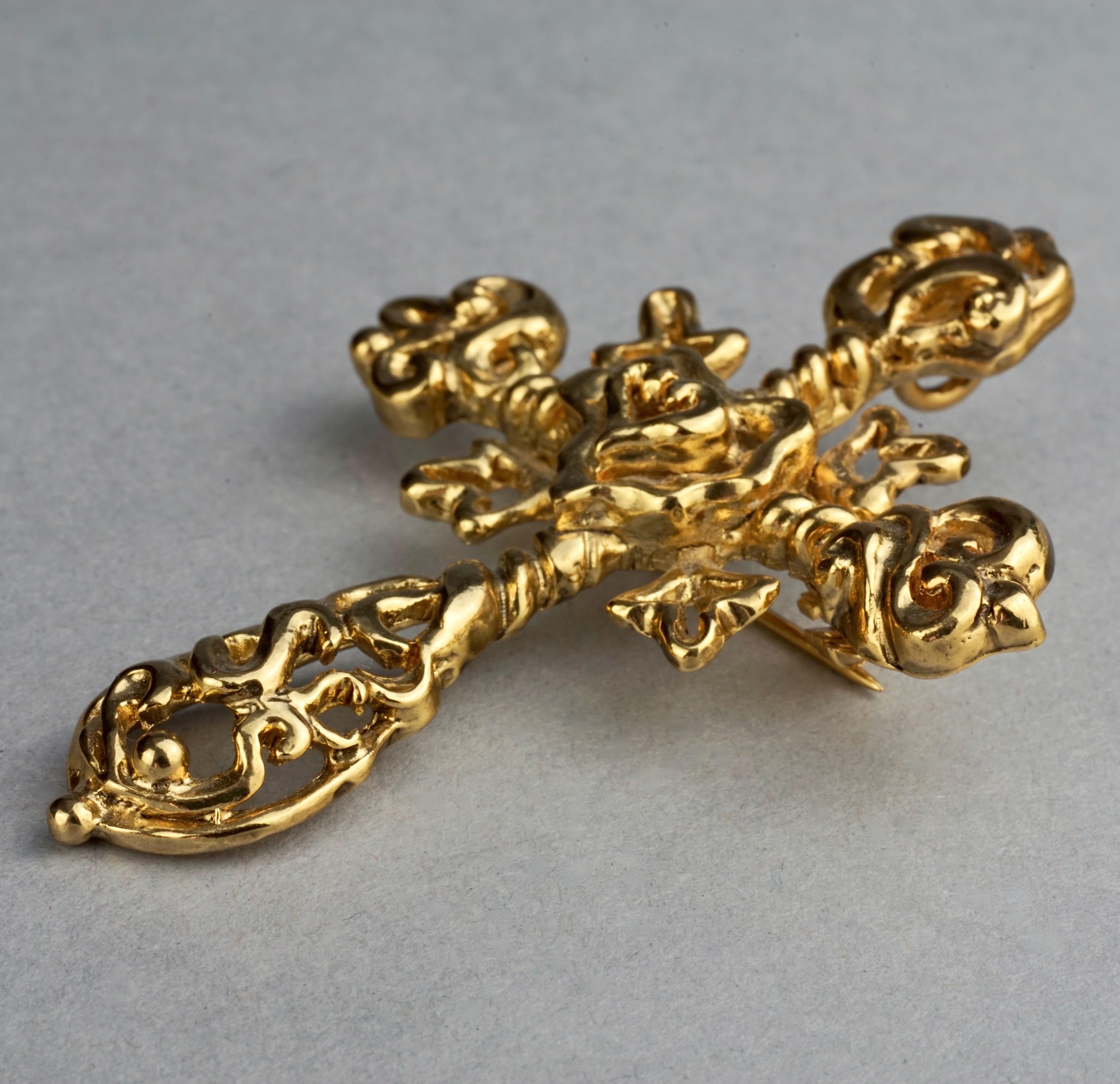  CHRISTIAN LACROIX Broche pendentif baroque vintage ajourée en forme de cœur en forme de croix Unisexe 