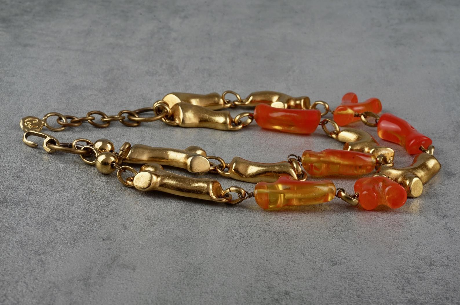 Vintage CHRISTIAN LACROIX Coral Lucite Multi Strand Necklace In Good Condition For Sale In Kingersheim, Alsace