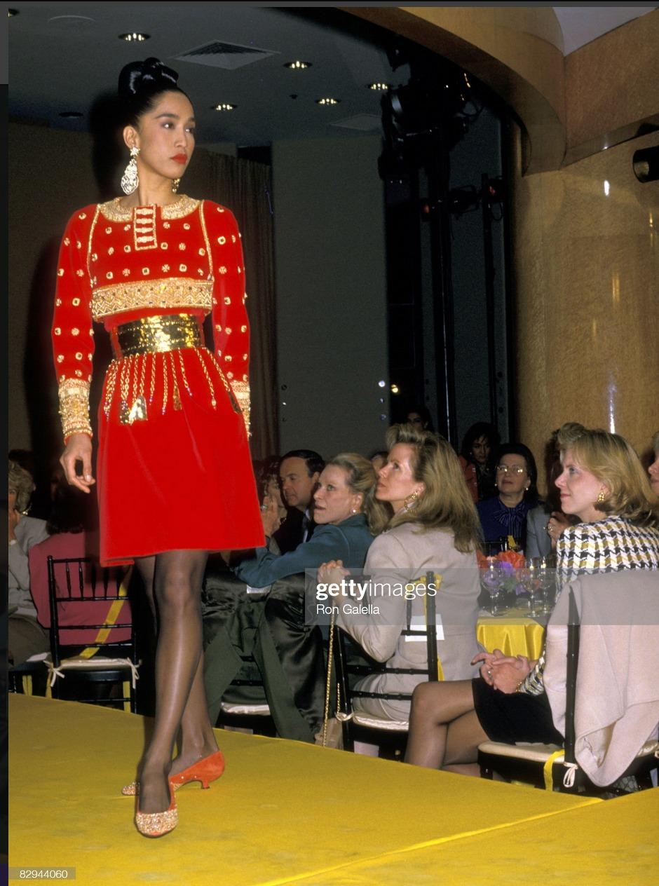 Christian Lacroix - Ensemble jupe couture embellie vintage, années 1988  en vente 5
