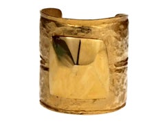 CHRISTIAN LACROIX Geometrisches gehämmertes strukturiertes Manschettenarmband, Vintage