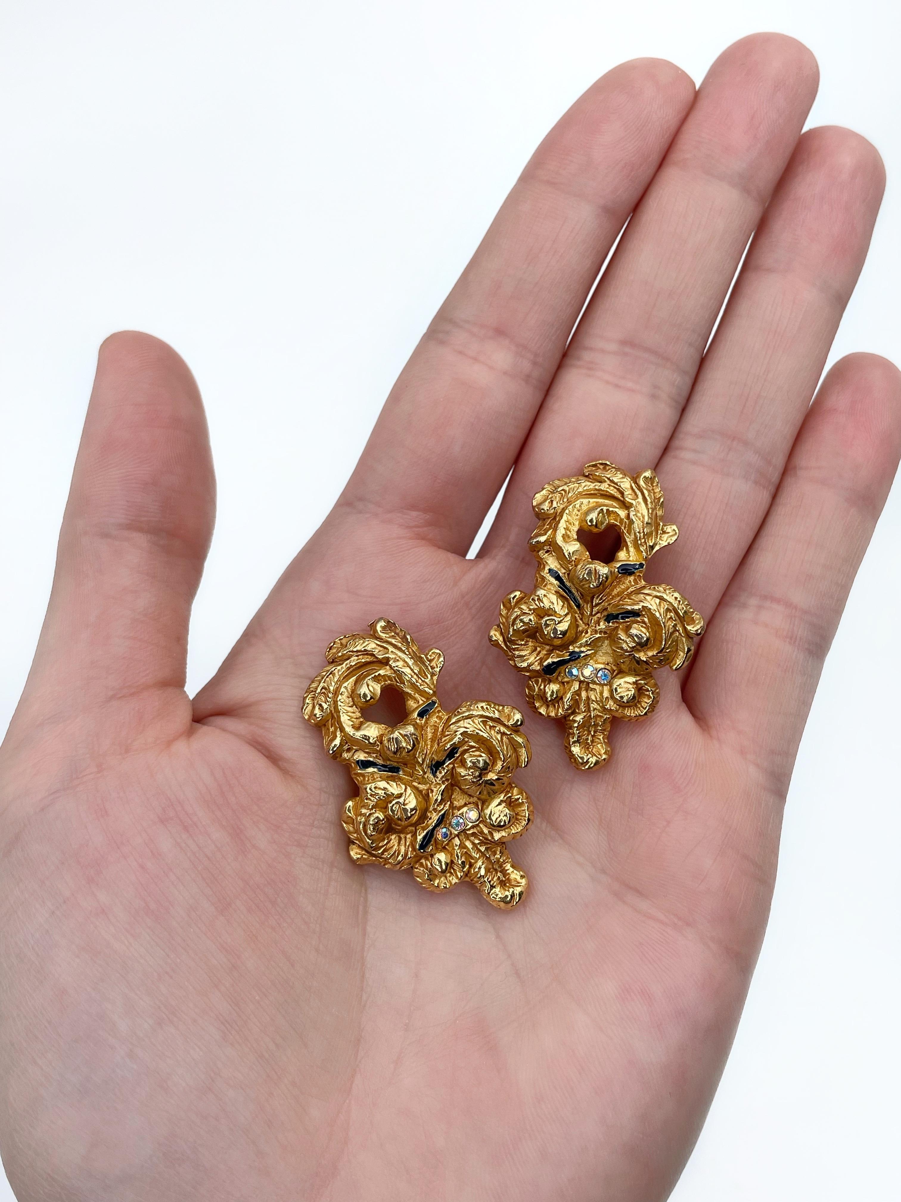  Vintage Christian Lacroix Gold Tone Crystal Clip on Earrings In Good Condition In Vilnius, LT